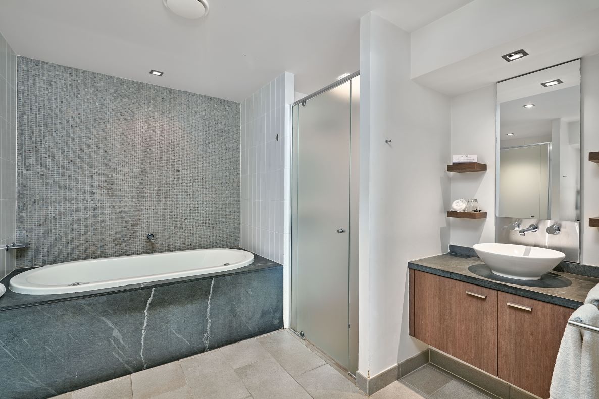 Temple 2 Bedroom Swim Out 106