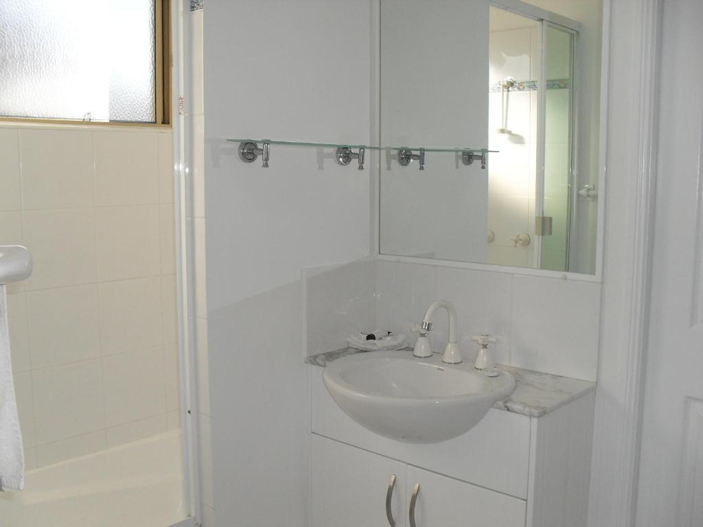 3 Bedroom 2 Bathroom Executive Apartment