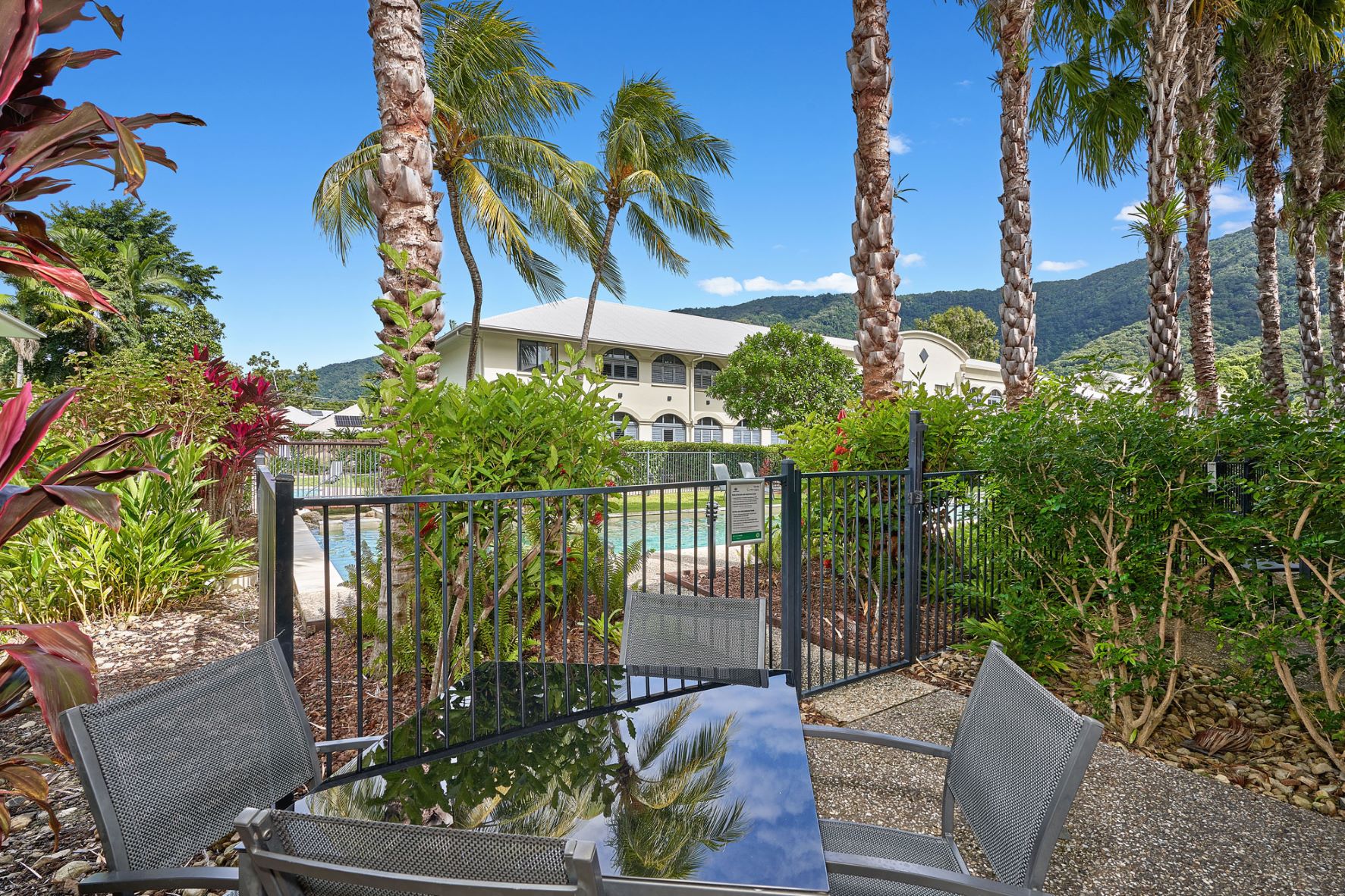 Mango Resort 2 Bedroom with Direct Pool Access 26 