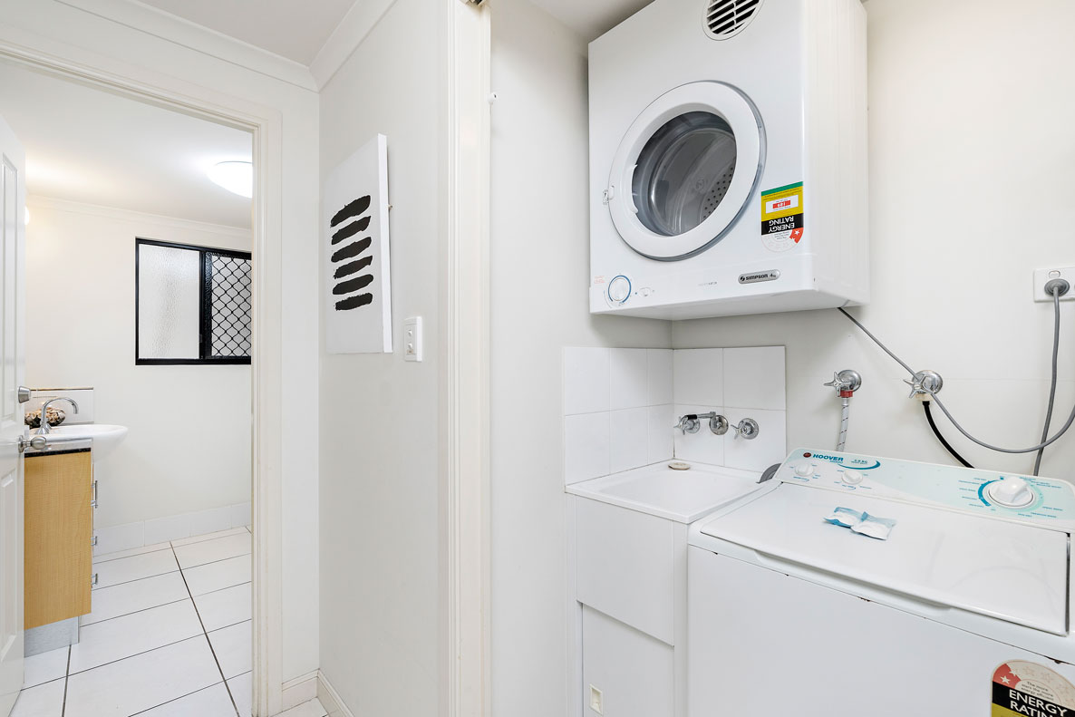 Meridien 3 Bedroom Beachfront Apartment 5 Trinity Beach