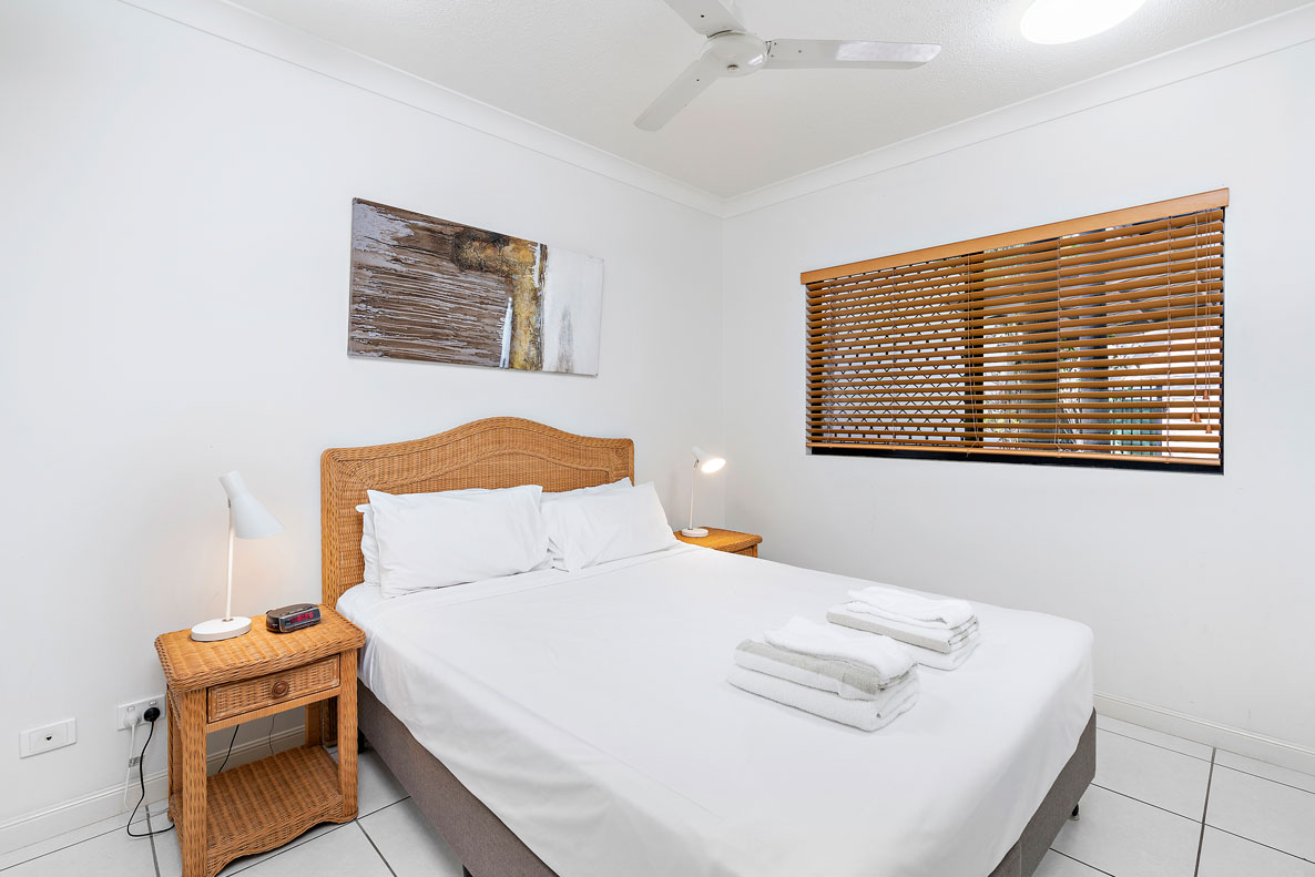 Meridien 3 Bedroom Beachfront Ground Floor Apartment 1 Trinity Beach