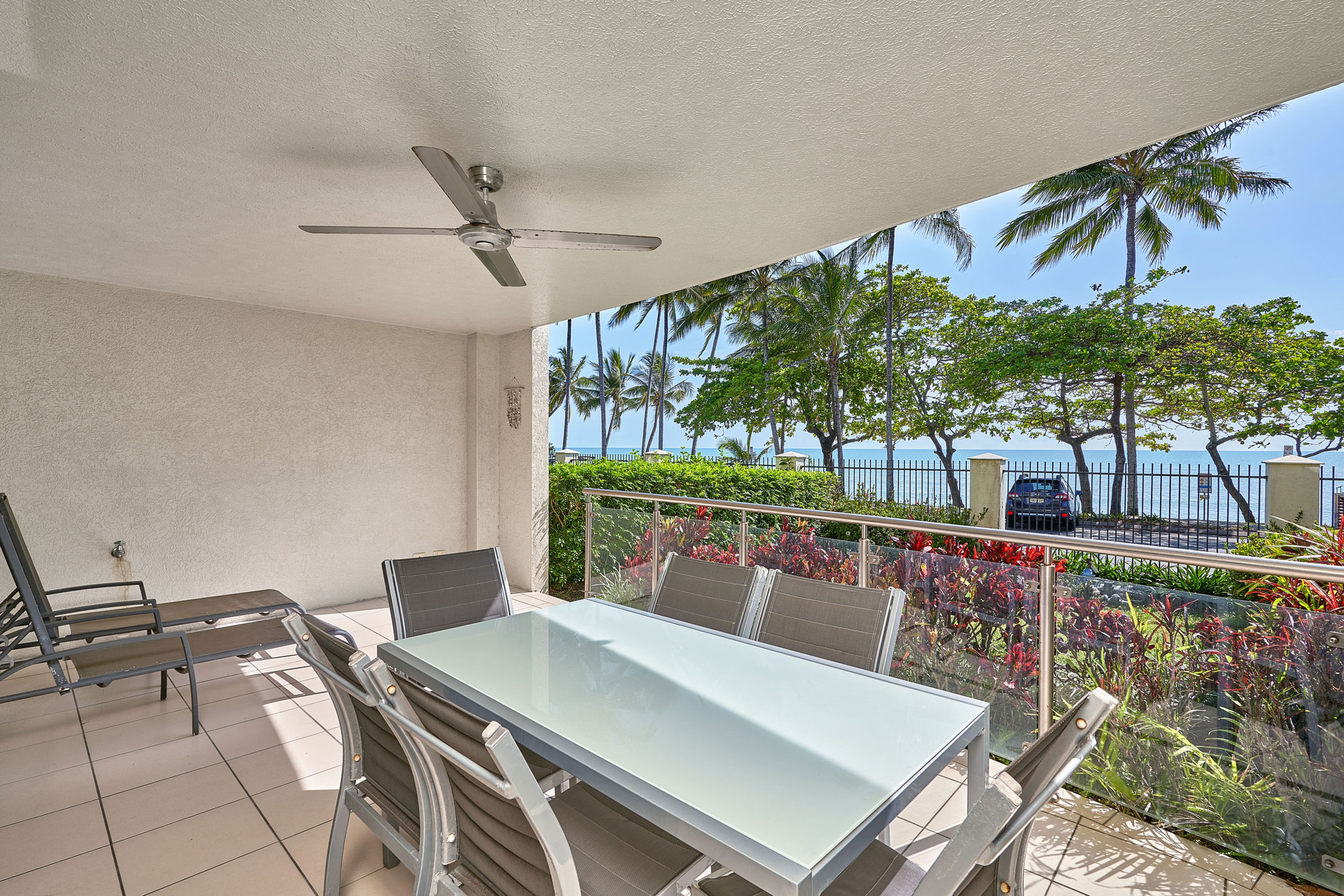 Meridien 3 Bedroom Beachfront Ground Floor Apartment 1 Trinity Beach