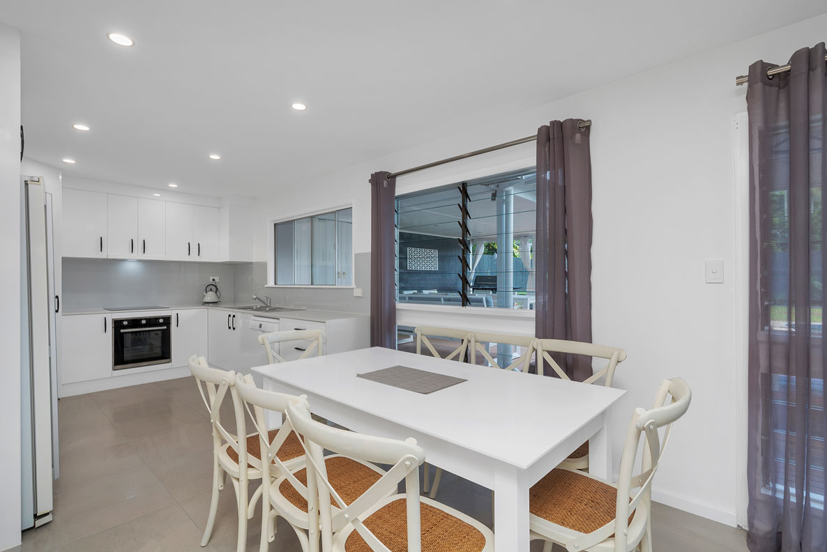 Endeavour Holiday House
