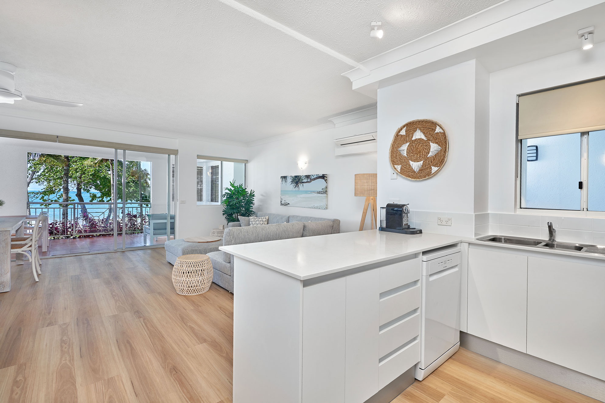 Alassio Absolute Beach Front 1 Bedroom 201/1