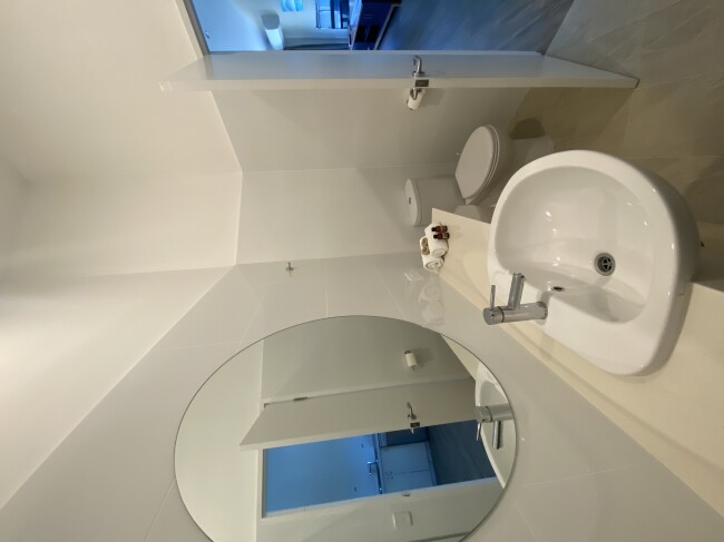 1 Bedroom Street Side
