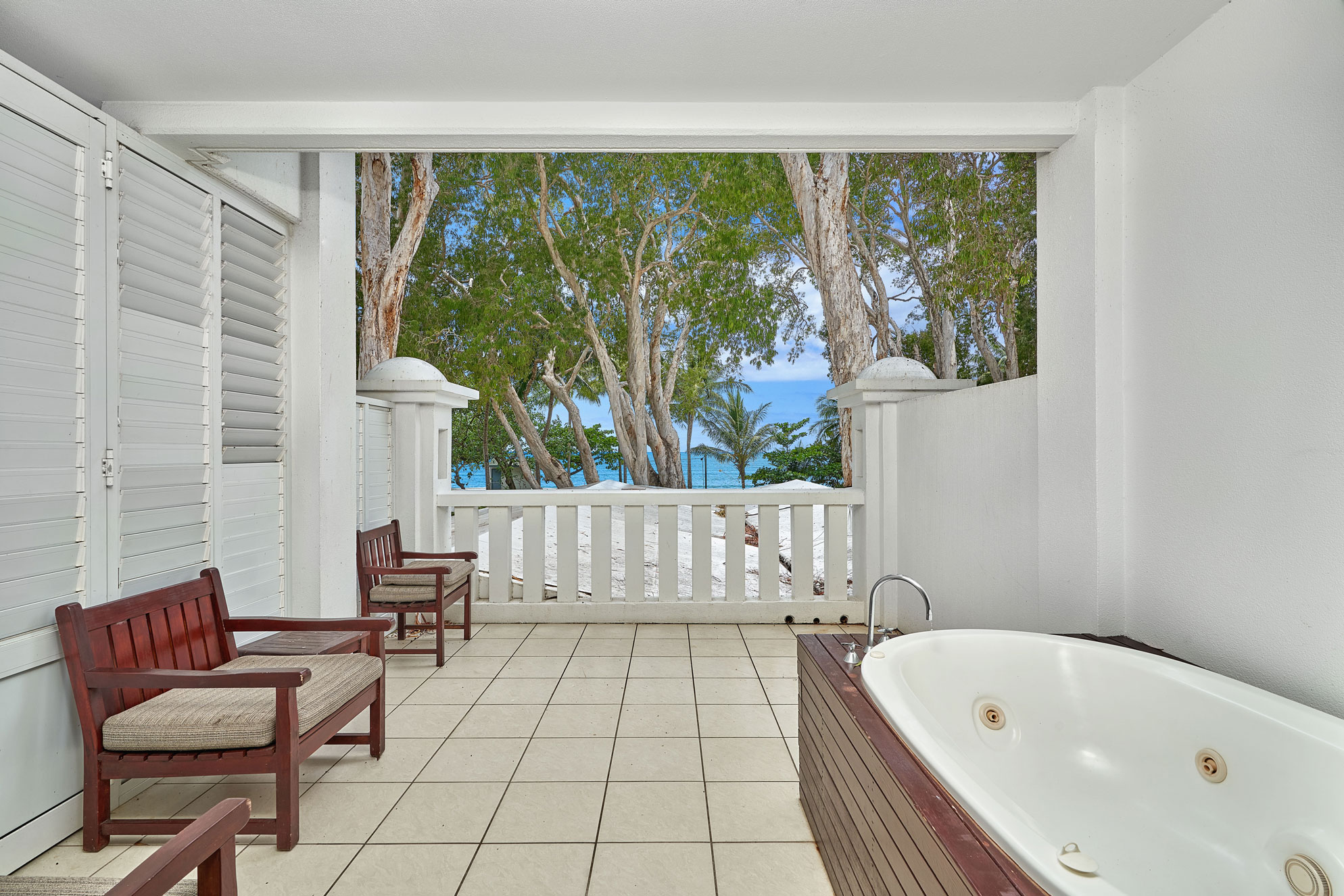 Beach Club 3 Bedroom Oceanview 1221/2