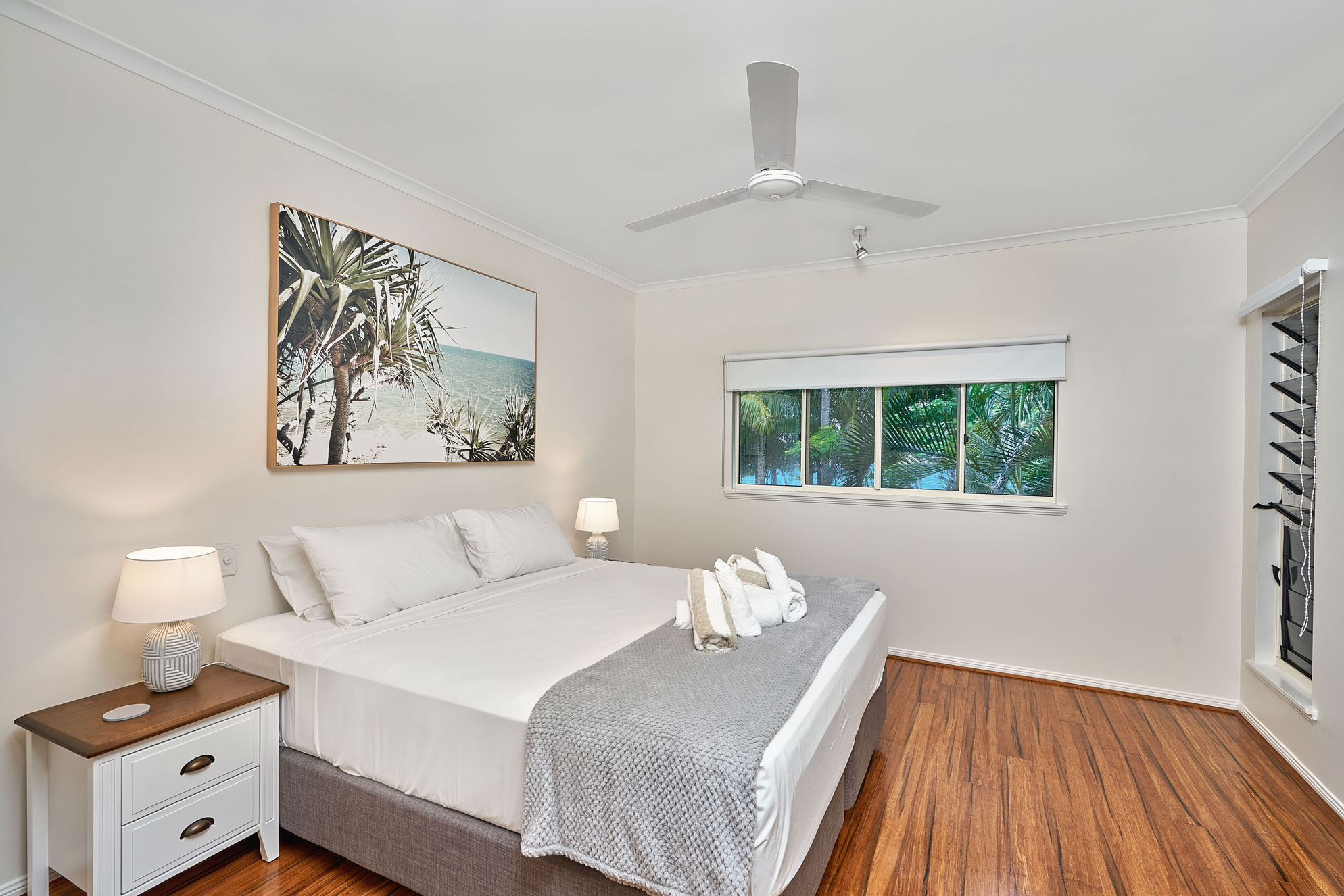 Arlington 3 Bedroom Beachfront #8 Clifton Beach