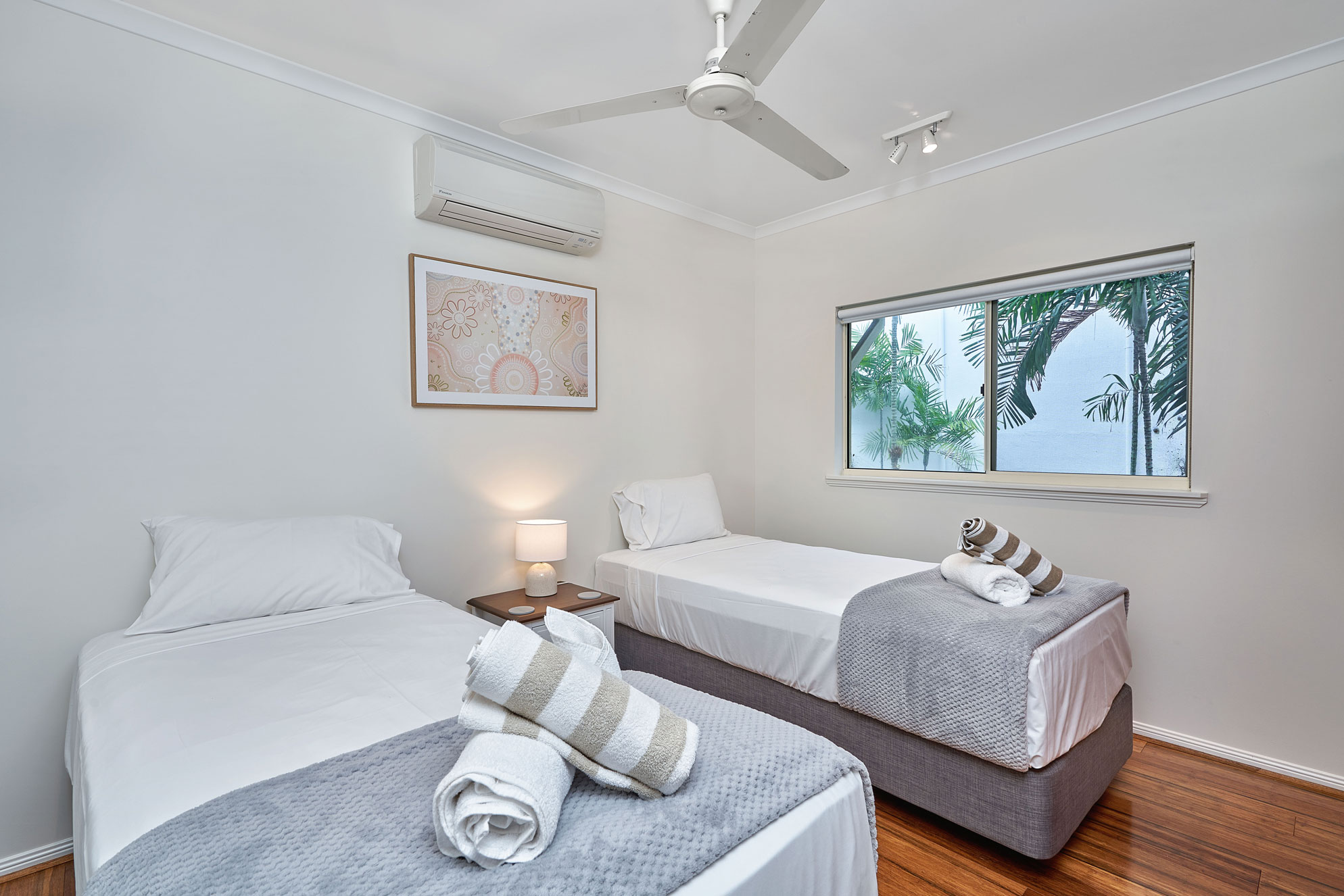 Arlington 3 Bedroom Beachfront #8 Clifton Beach