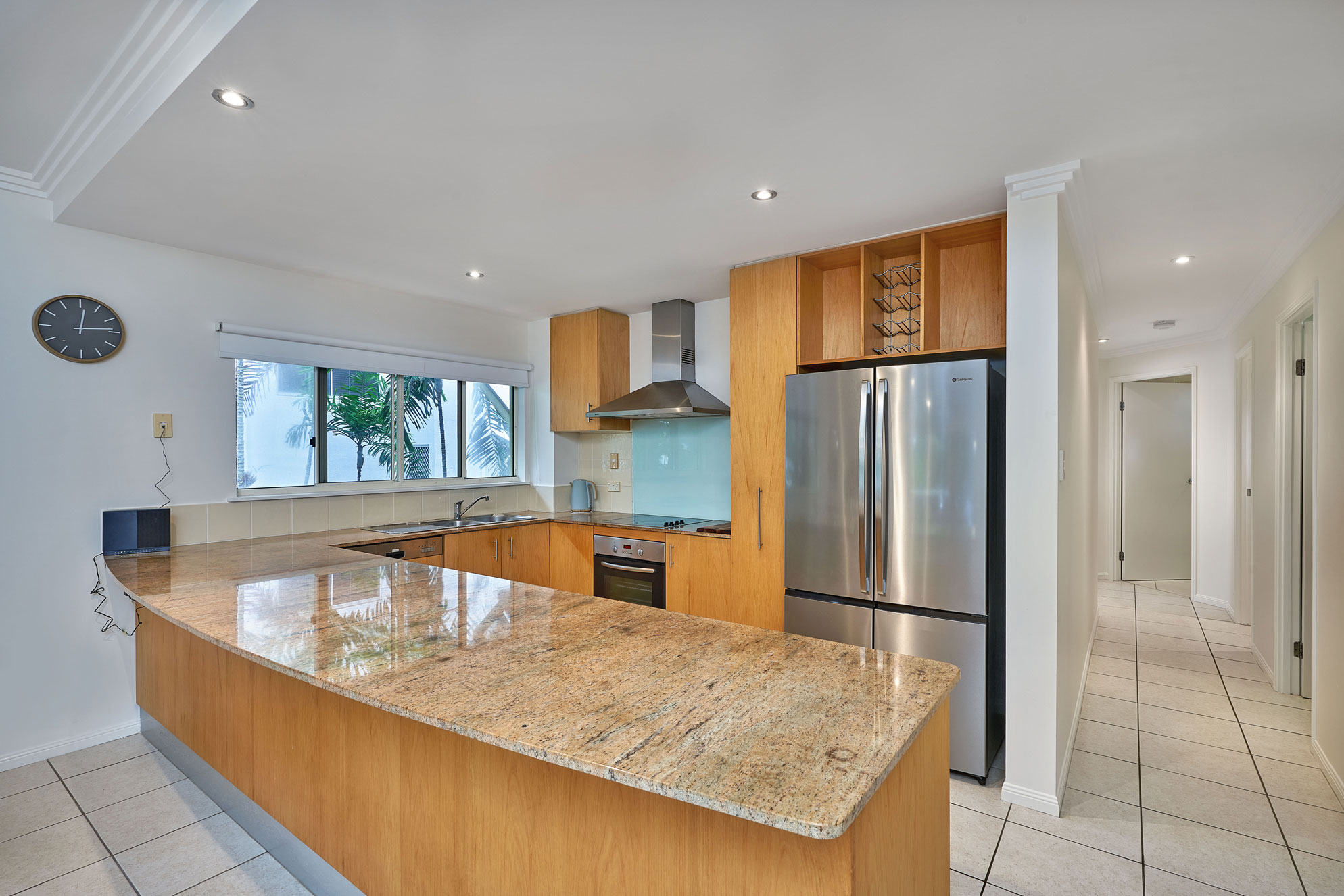 Arlington 3 Bedroom Beachfront #8 Clifton Beach