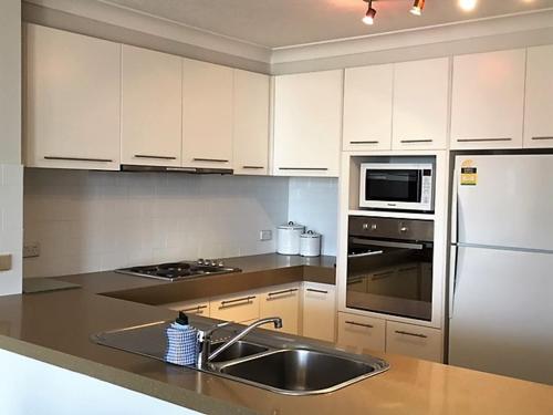 2 Bedroom Ocean View Apartment