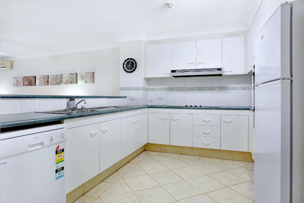2 Bedroom Ocean View Apartment