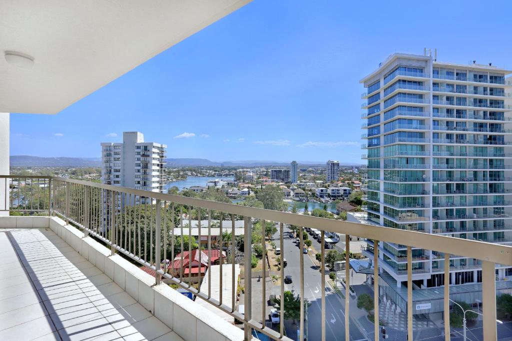 3 Bedroom Ocean View Apartment