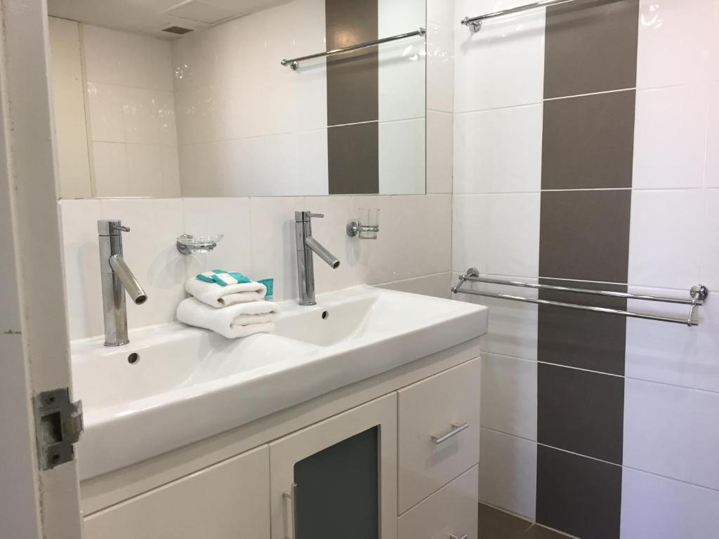 3 Bedroom Ocean View Apartment