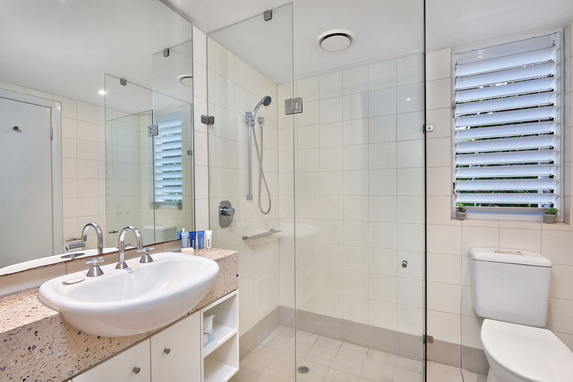 Beach Club 2 Bedroom Apartment 5321/2