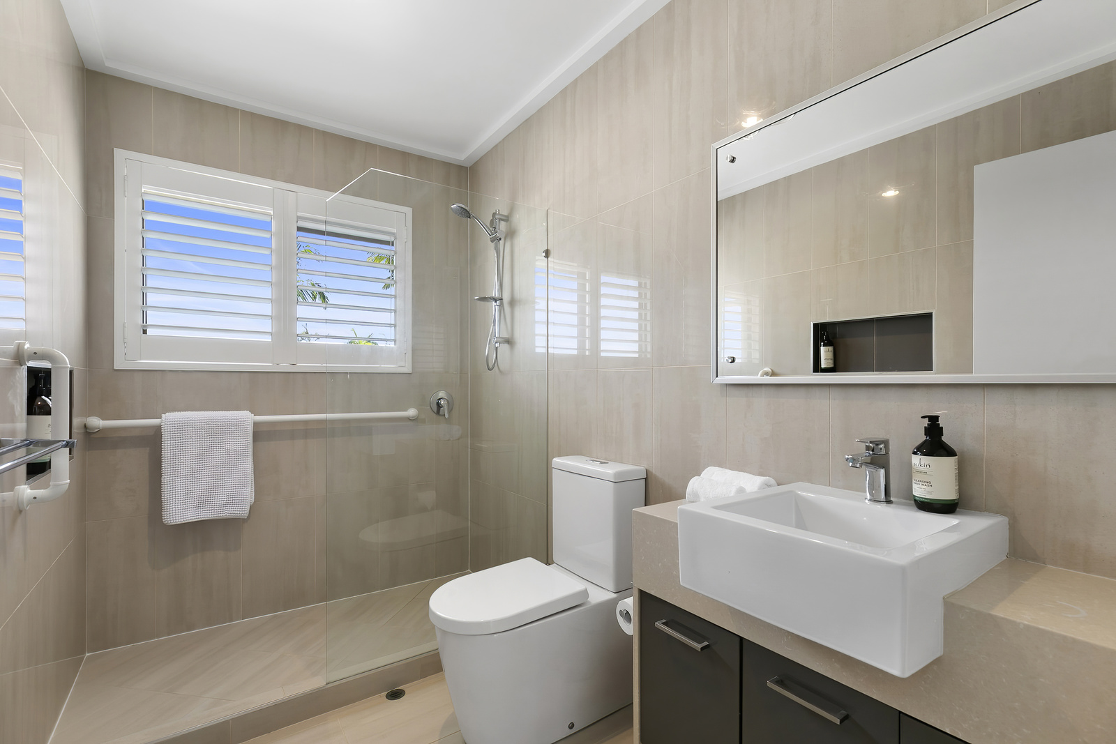 Unit 3 - "Sorelle" A Hamptons Style Retreat 