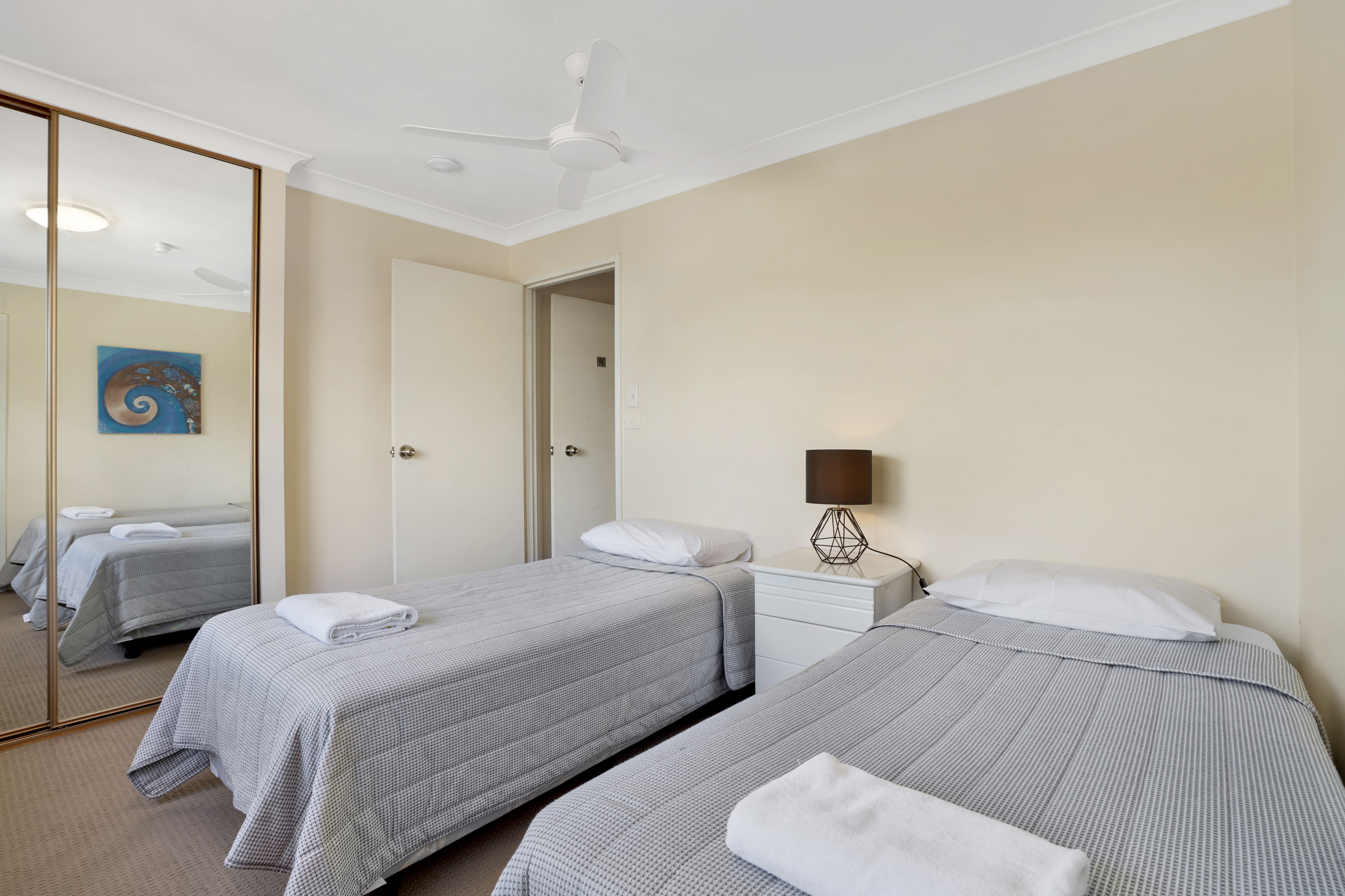 2 Bedroom Ocean View Apartment