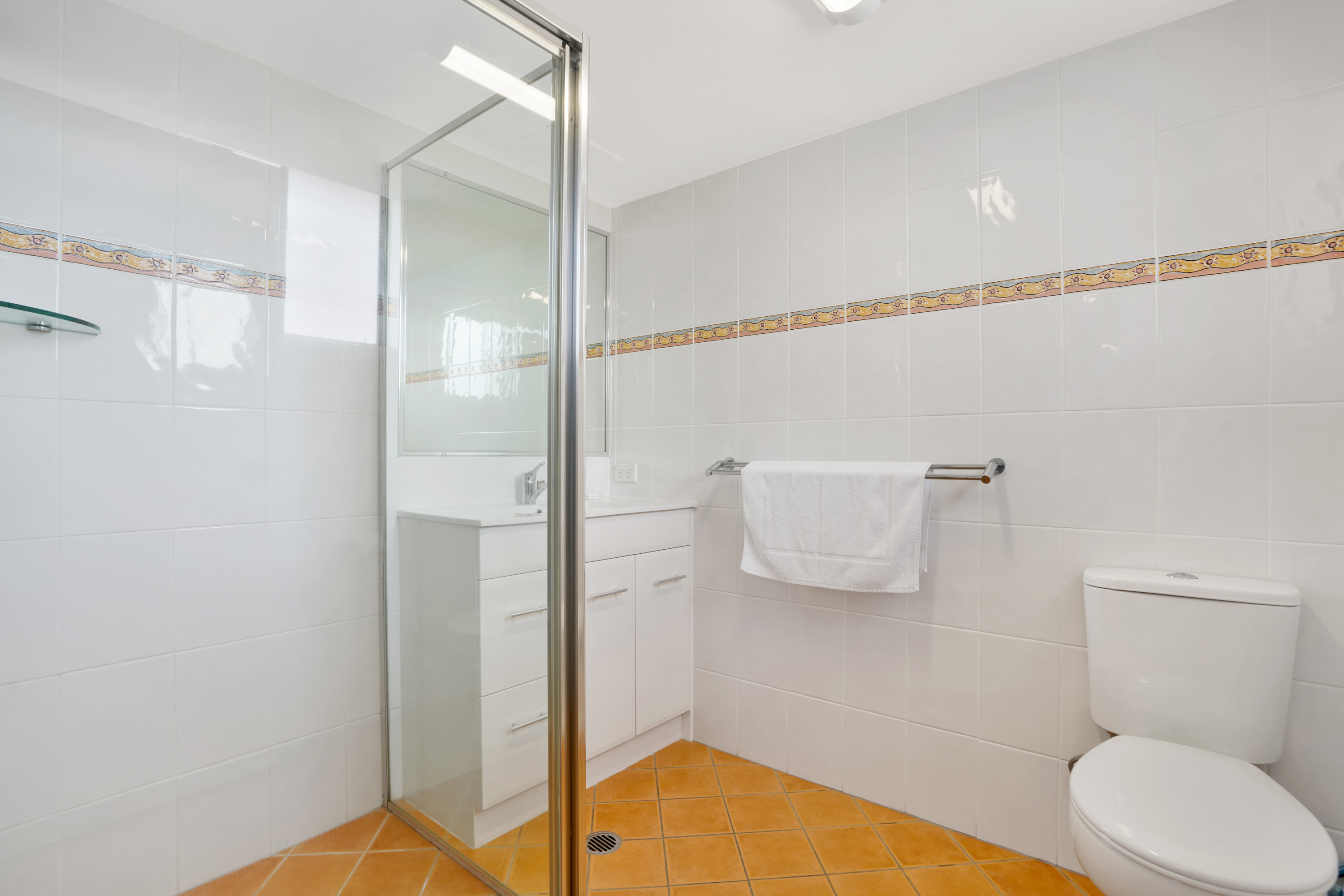 2 Bedroom Ocean View Apartment