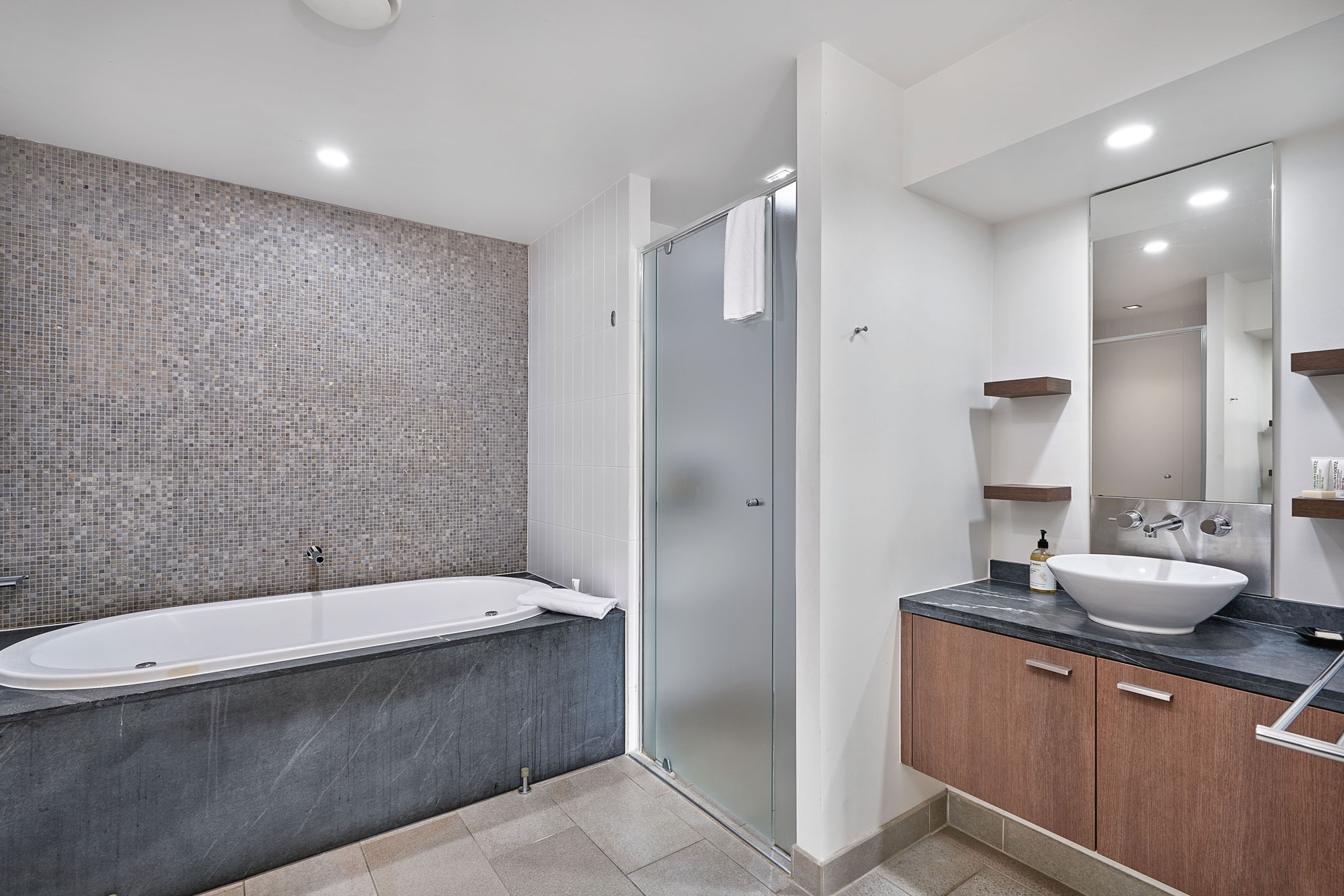 Temple 2 Bedroom Ground Floor with Courtyard 120