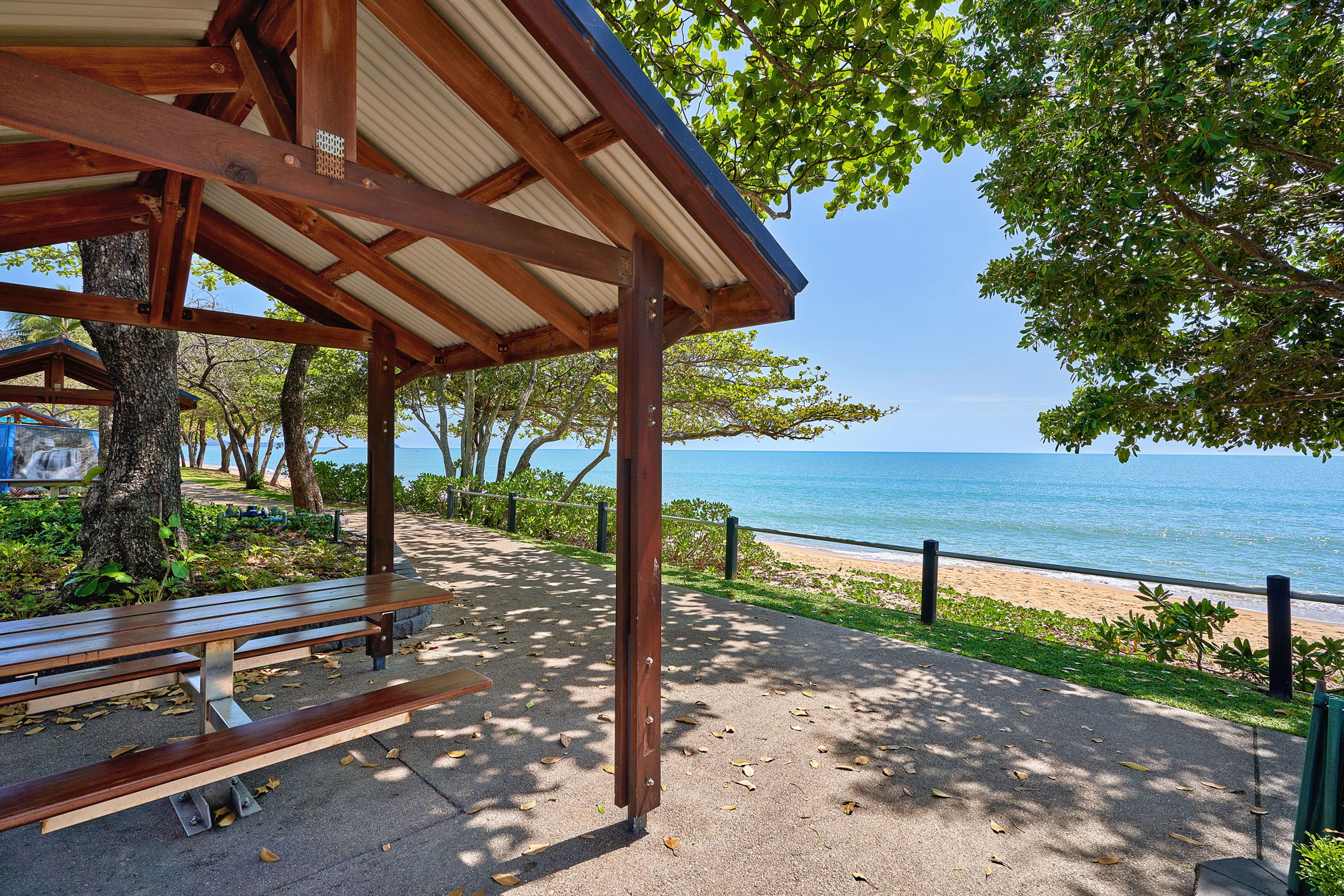 Costa Royale 3 Bedroom Beachfront Apartment