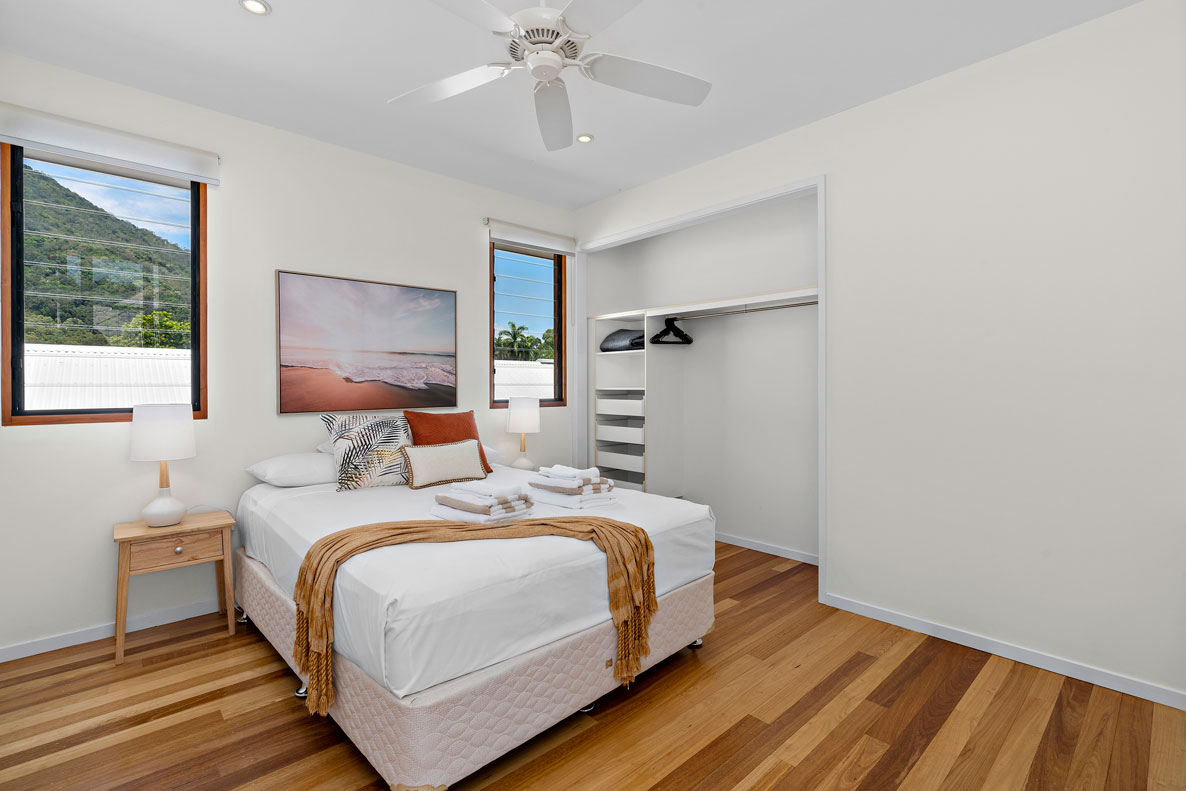 Bird of Paradise 3 Bedroom Holiday Home With Heated Pool 
