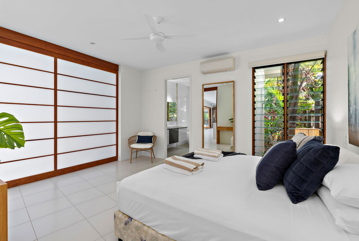 Bird of Paradise 3 Bedroom Holiday Home With Heated Pool 