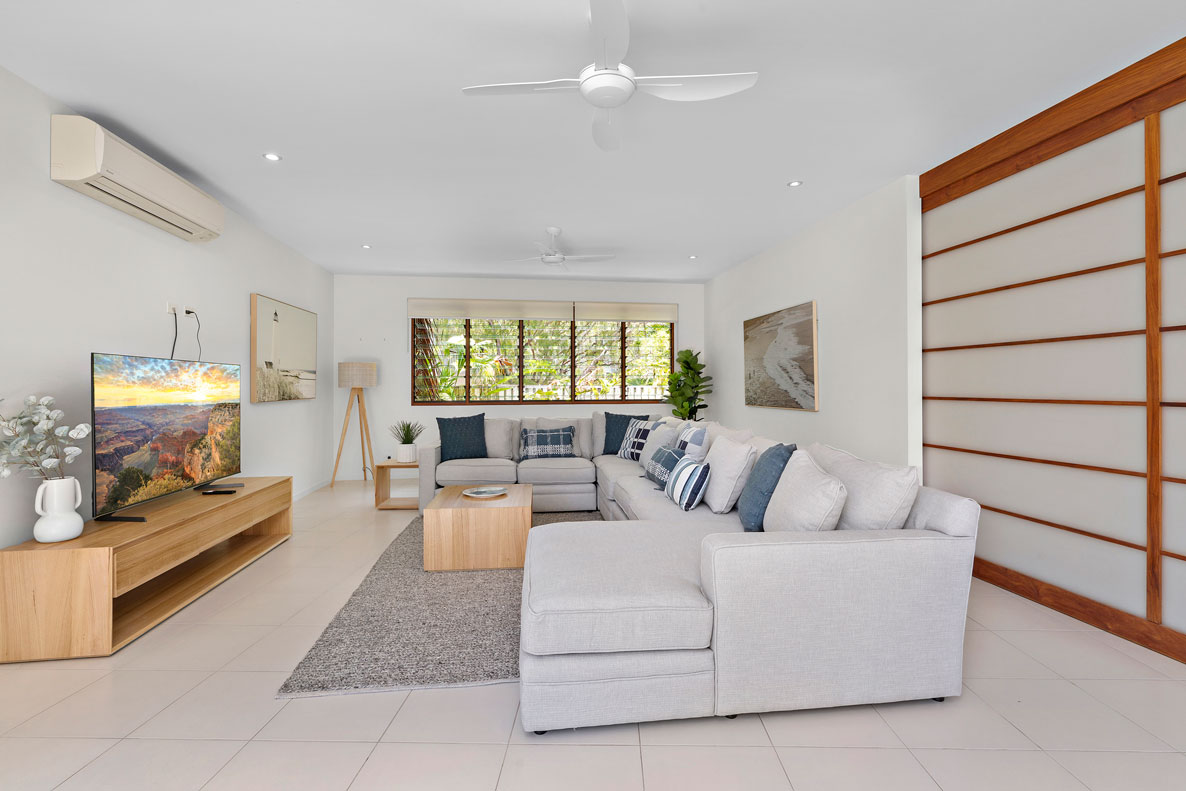 Bird of Paradise 3 Bedroom Holiday Home With Heated Pool 