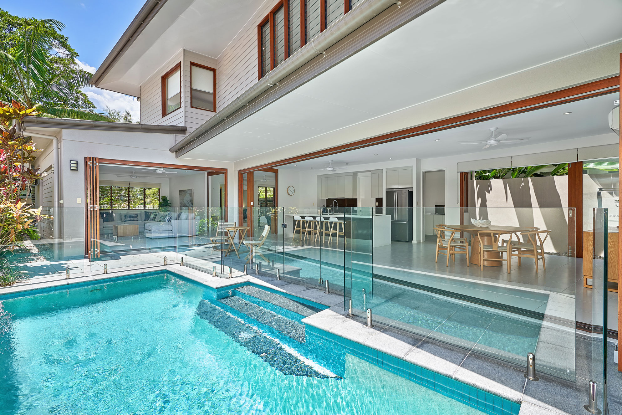 Bird of Paradise 3 Bedroom Holiday Home With Heated Pool 