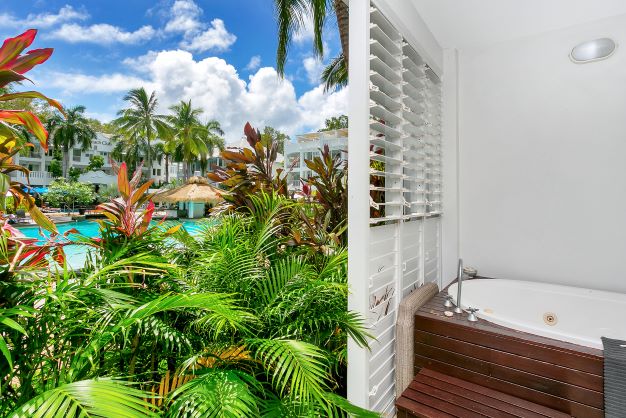 Beach Club Spa Studio 4111