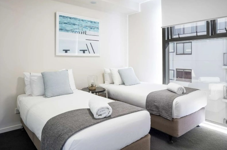 2 Bed Water View Apartment