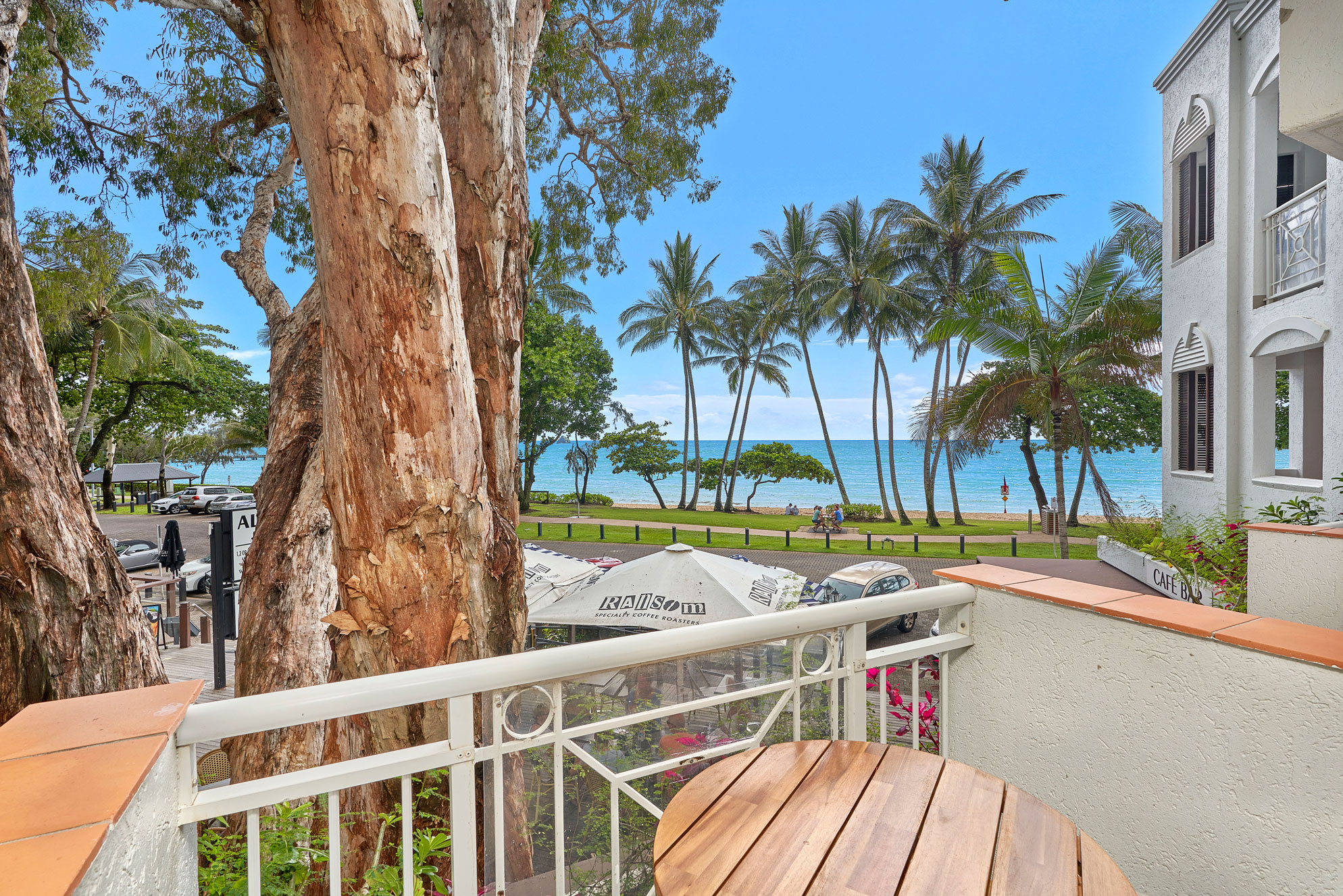 Alassio 2 Bedroom Beachfront 202