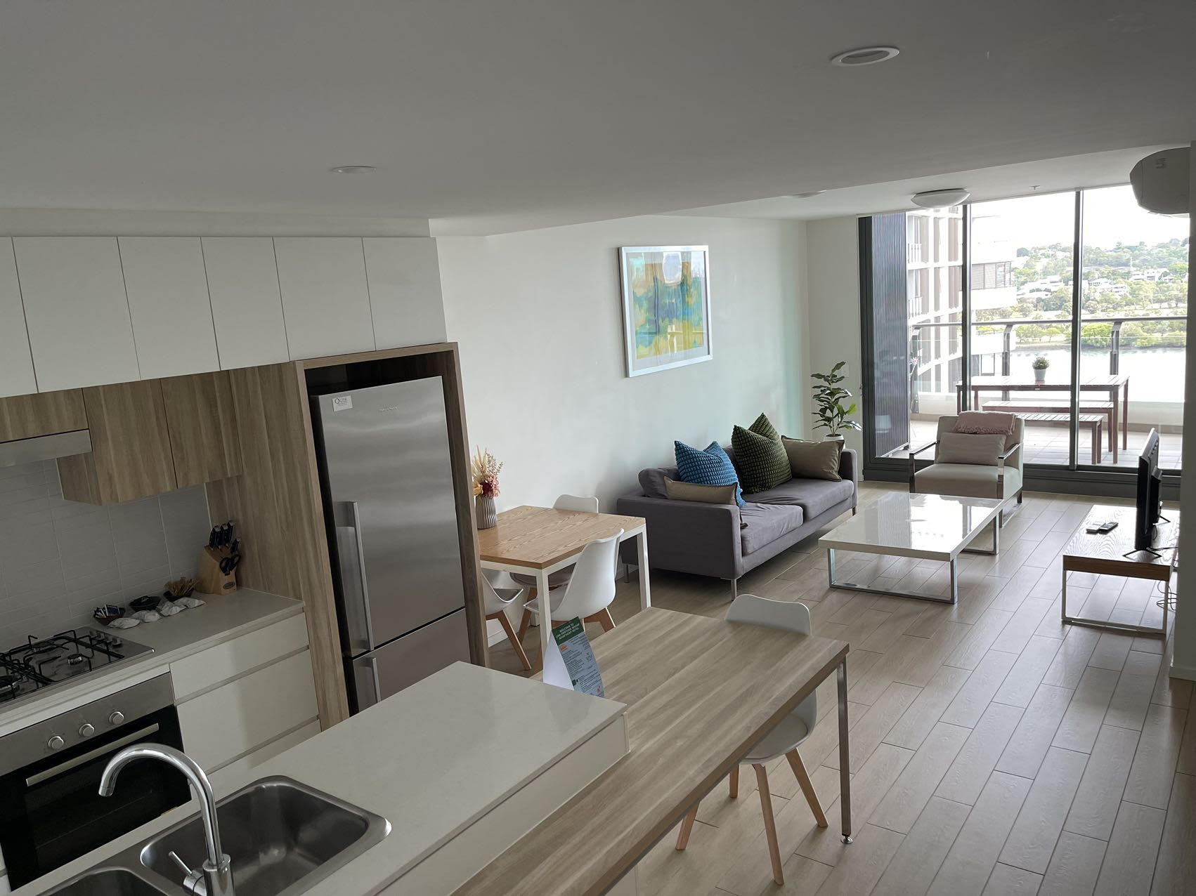 Two Bedroom Two Bathroom Apartment - River View with Balcony