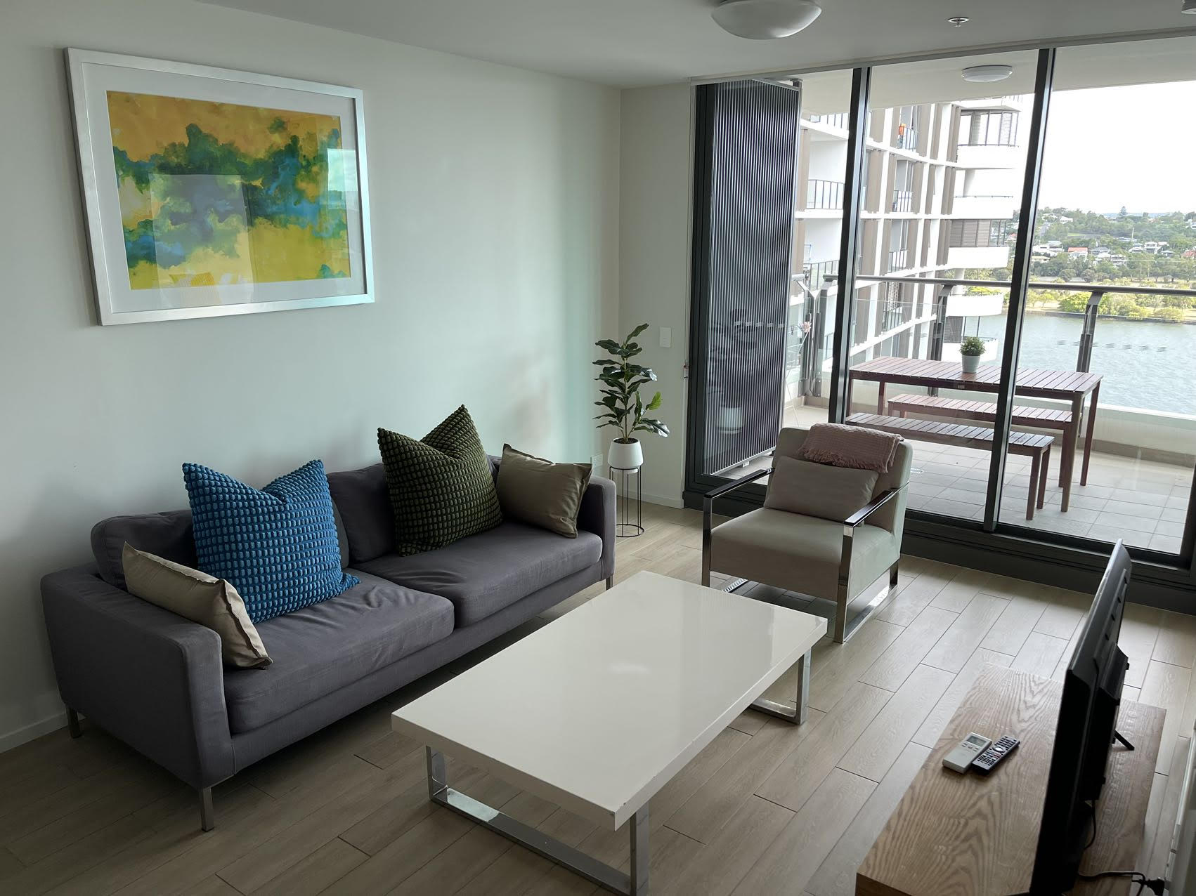 Two Bedroom Two Bathroom Apartment - River View with Balcony
