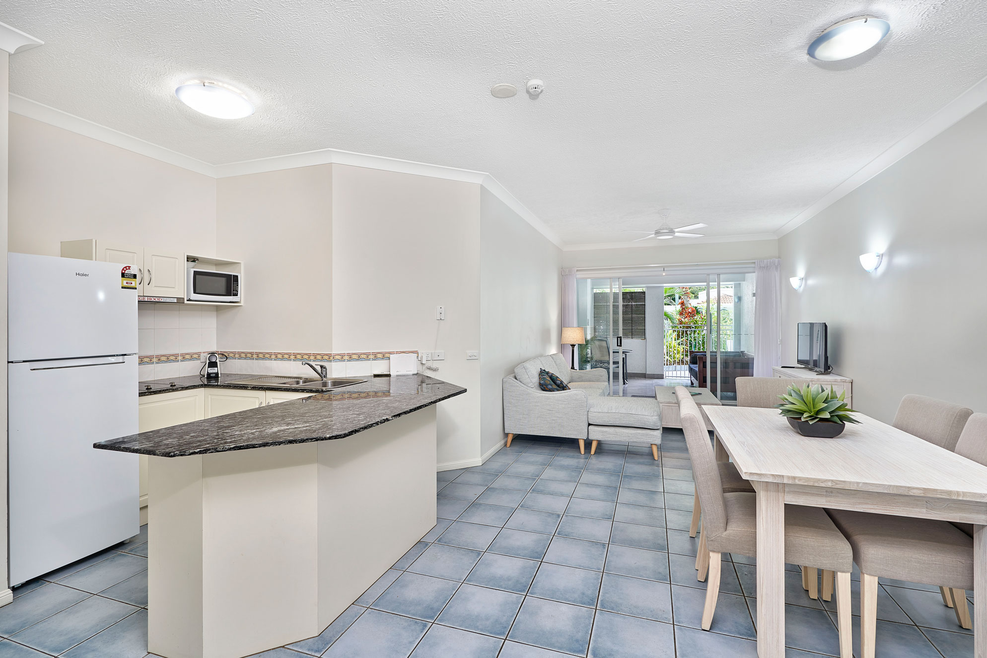Alassio 2 Bedroom With Pool Access 104