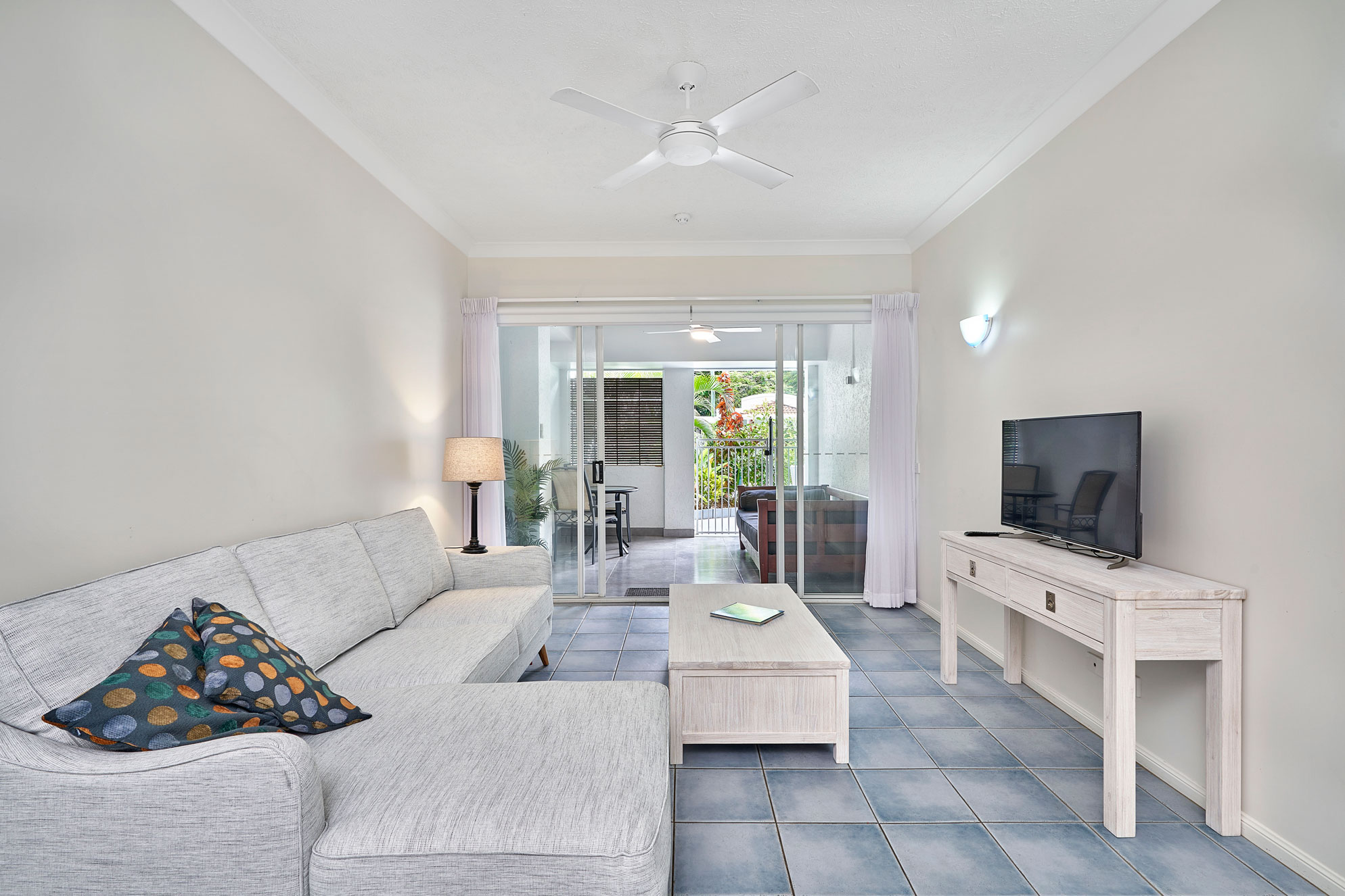 Alassio 1 Bedroom Pool Access 104/1