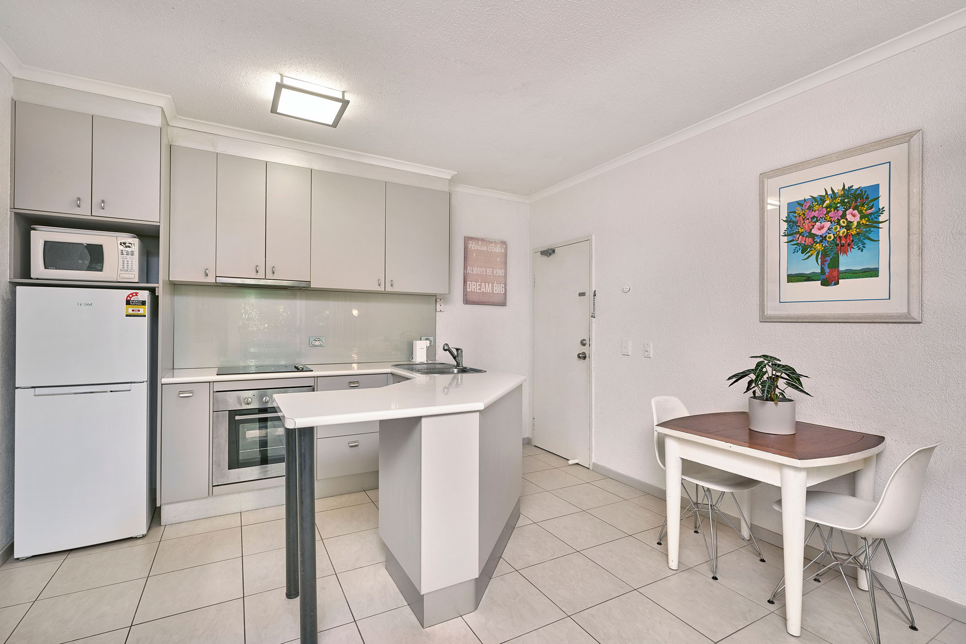 Tropic Apartment 103