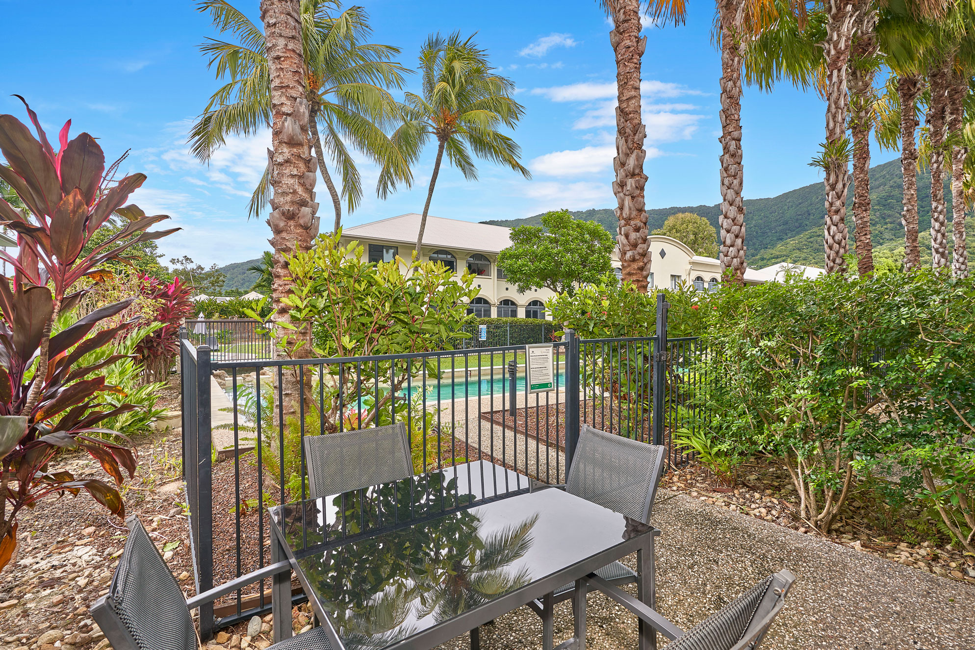 Mango Resort 2 Bedroom with Direct Pool Access 26 