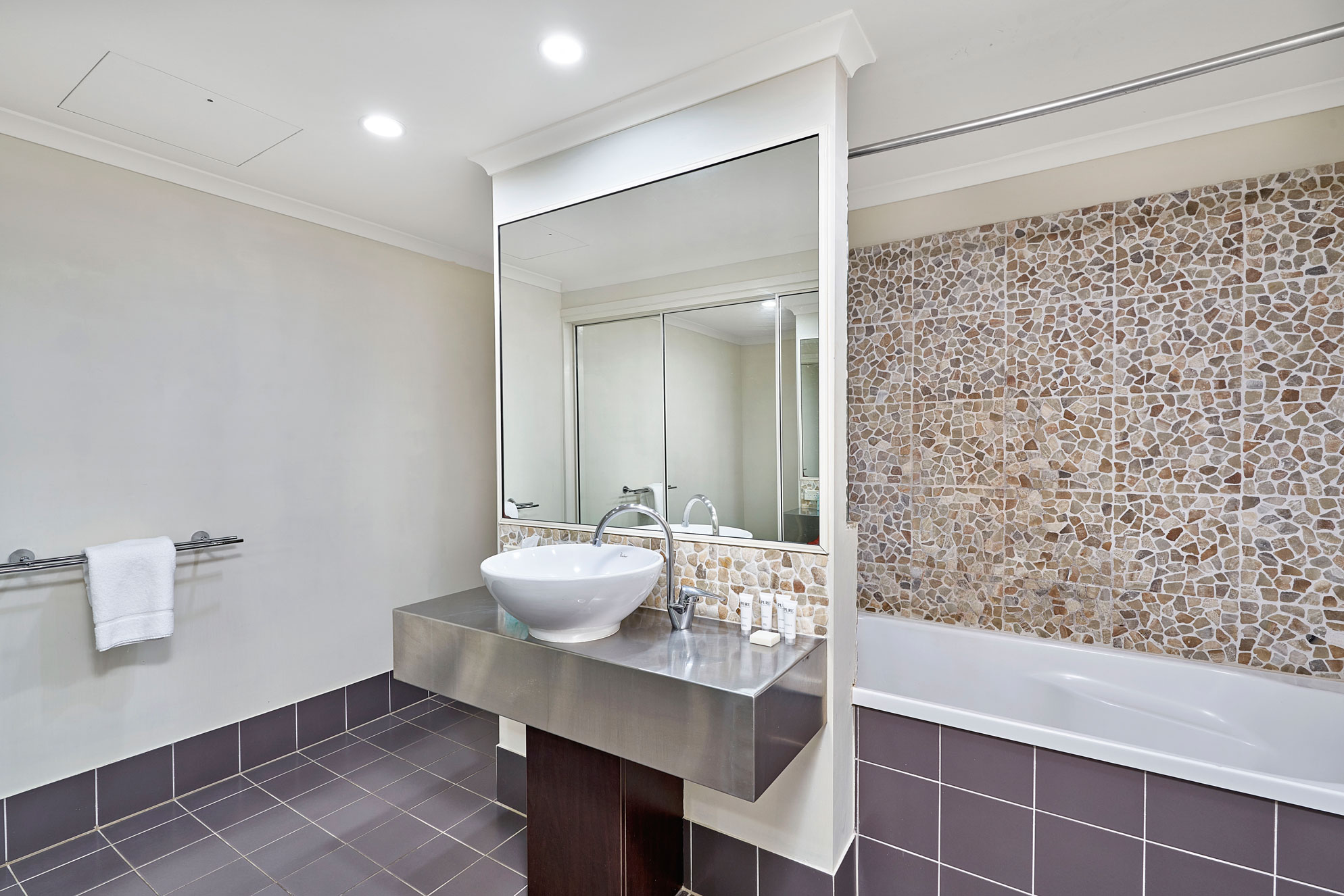 Mango Resort 1 Bedroom with Direct Pool Access 26A