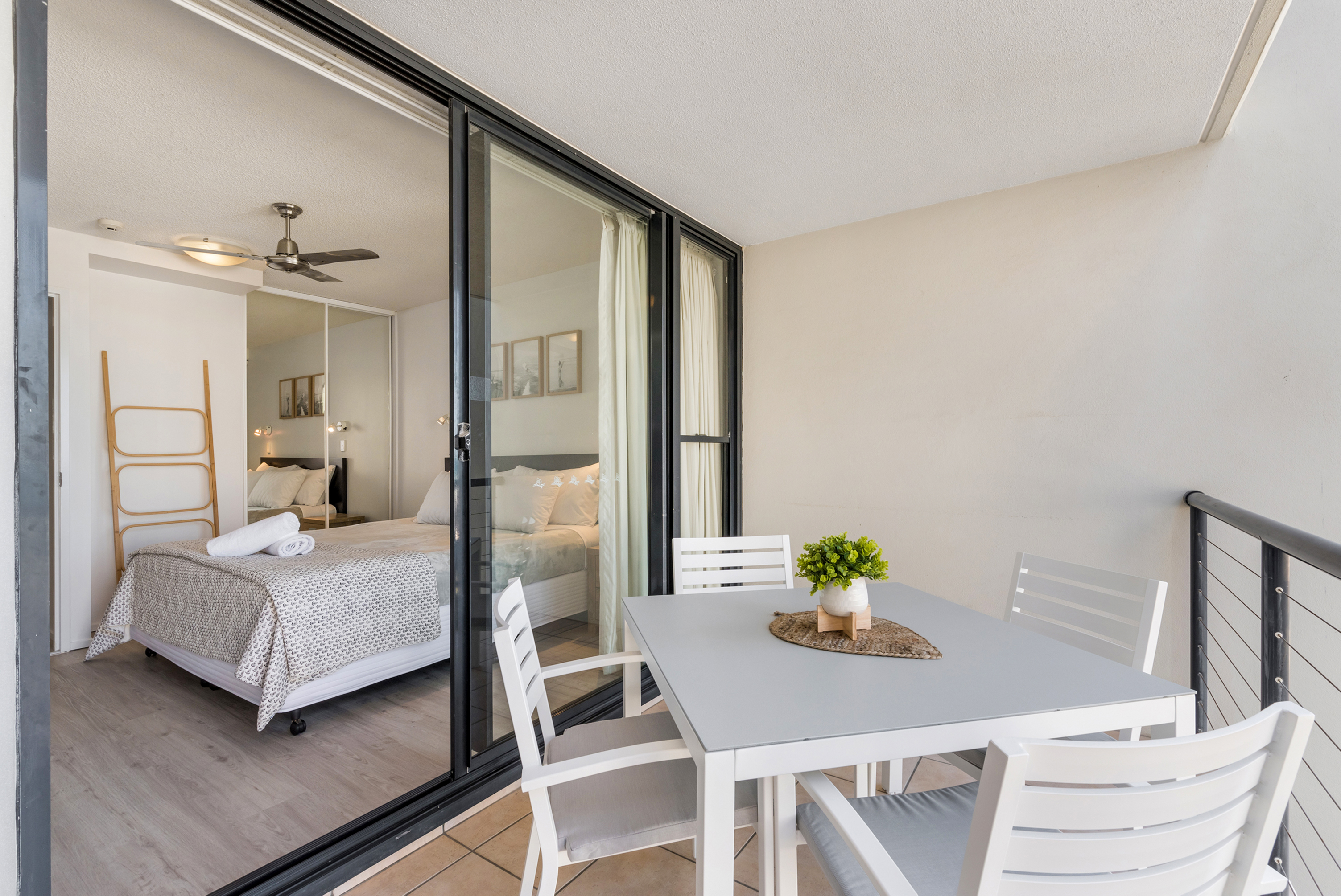 BR 2 Bedroom Apartment