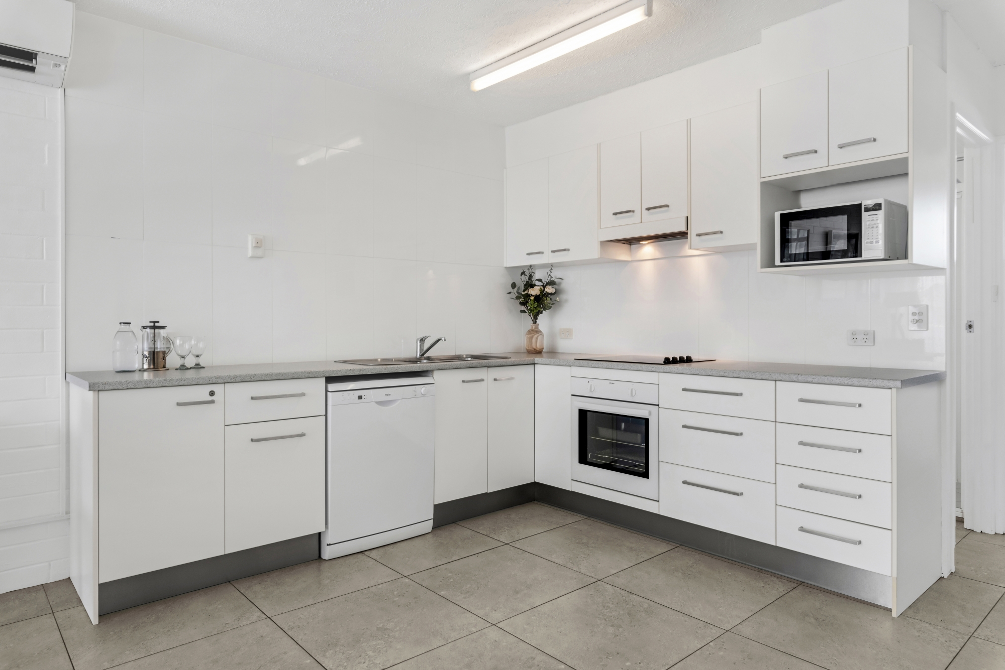 2 Bedroom Apartment with Ocean View