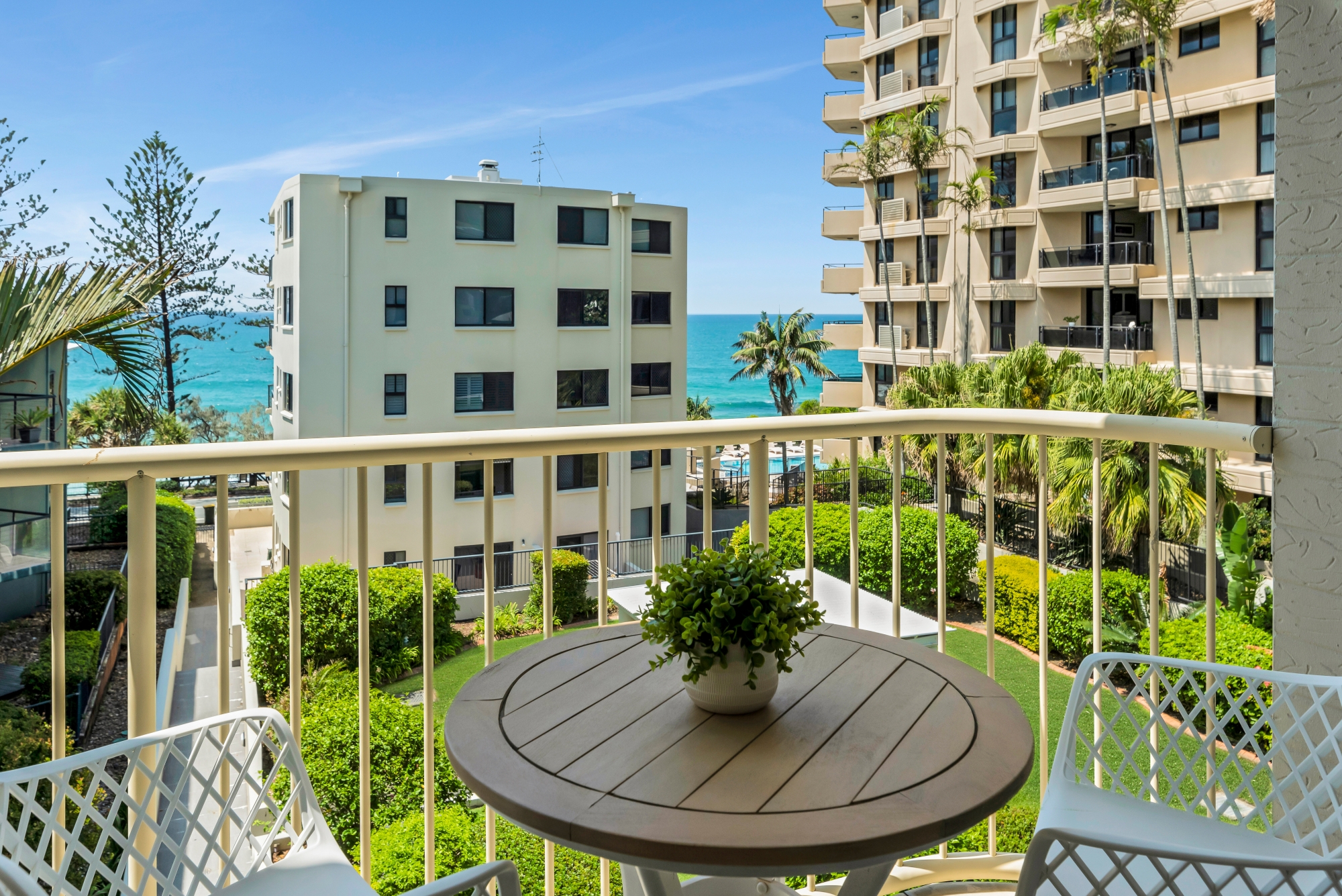 1 Bedroom Apartment with Ocean View