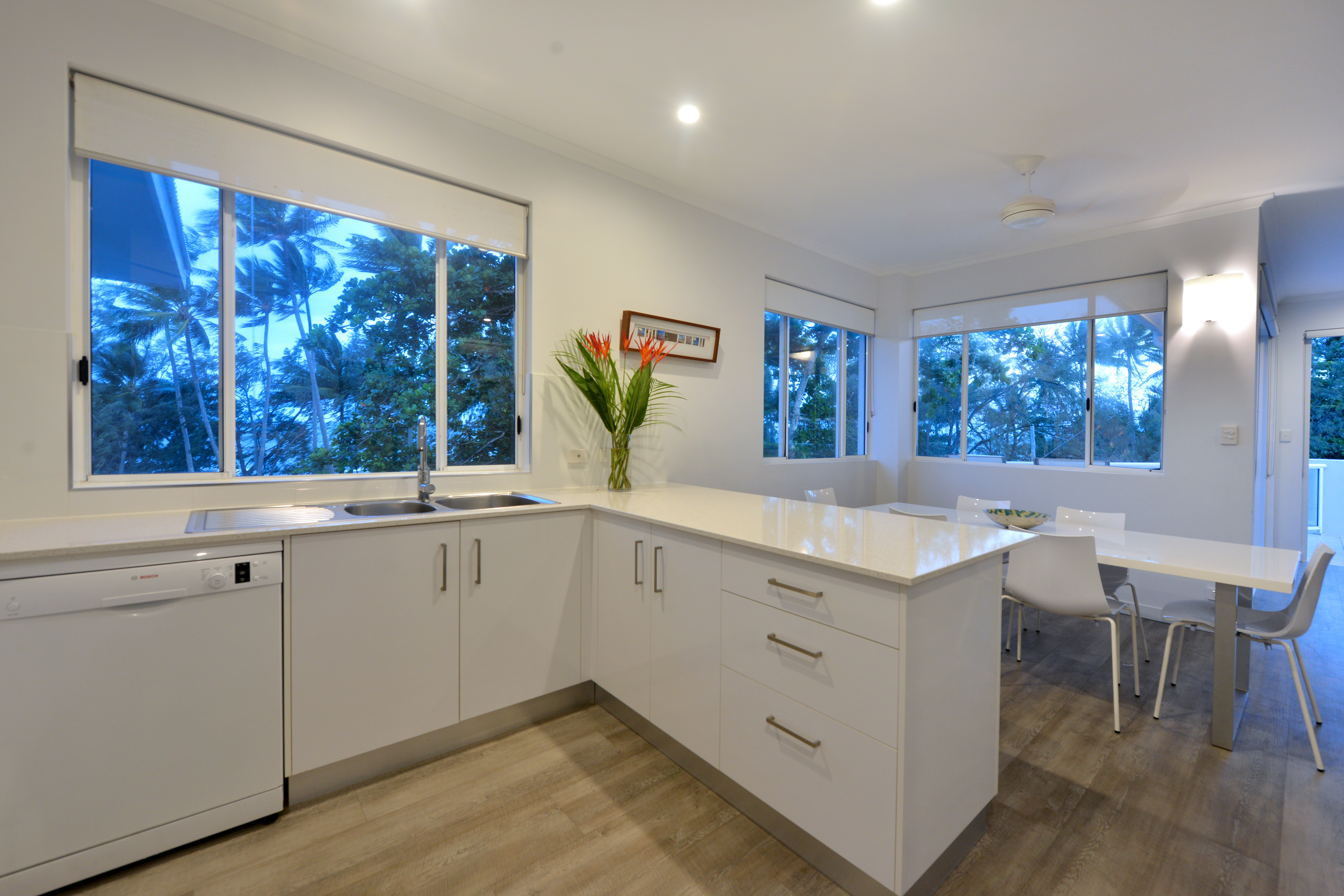3 Bedroom LUXE Ocean View Apartment