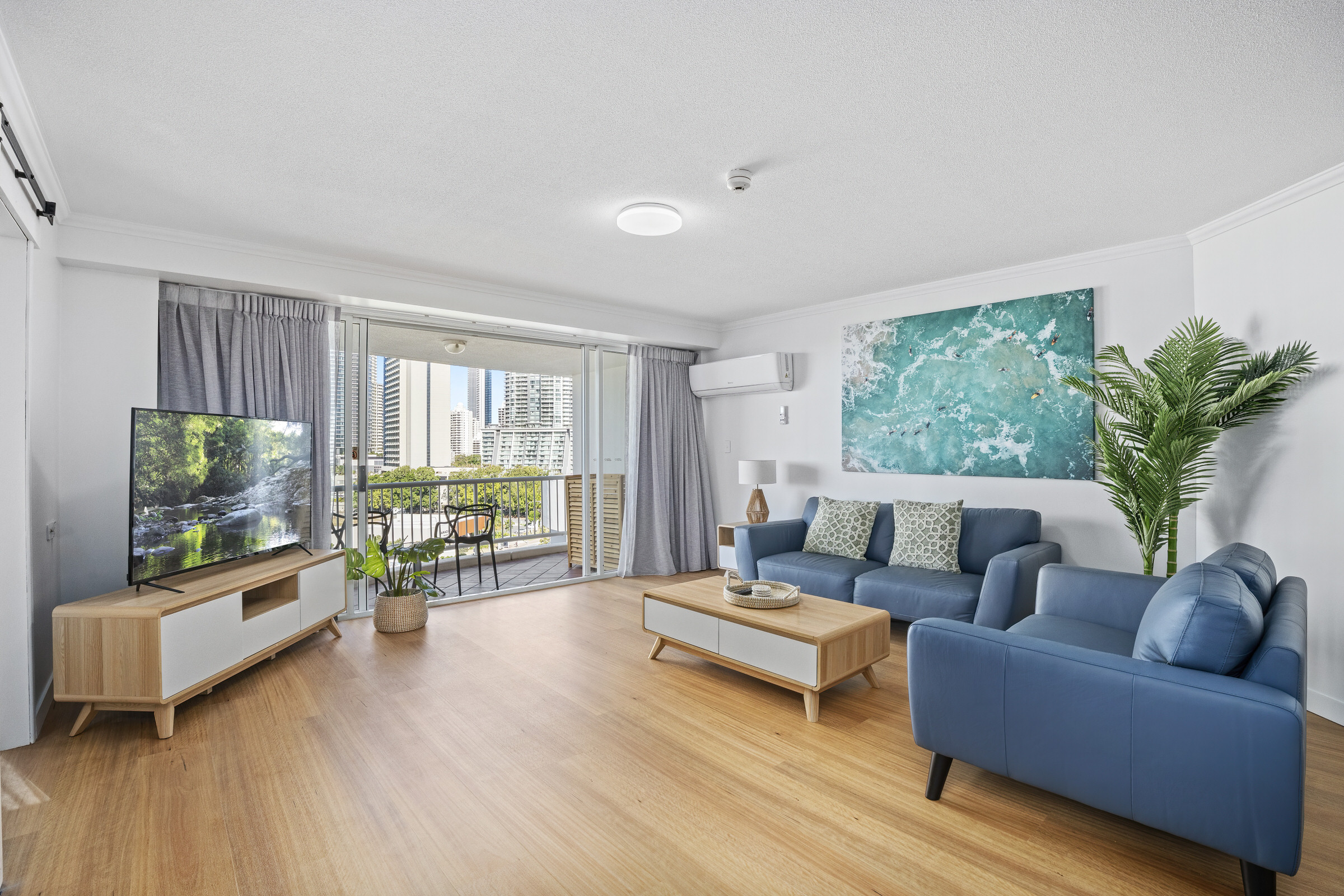 Deluxe One Bedroom Suite