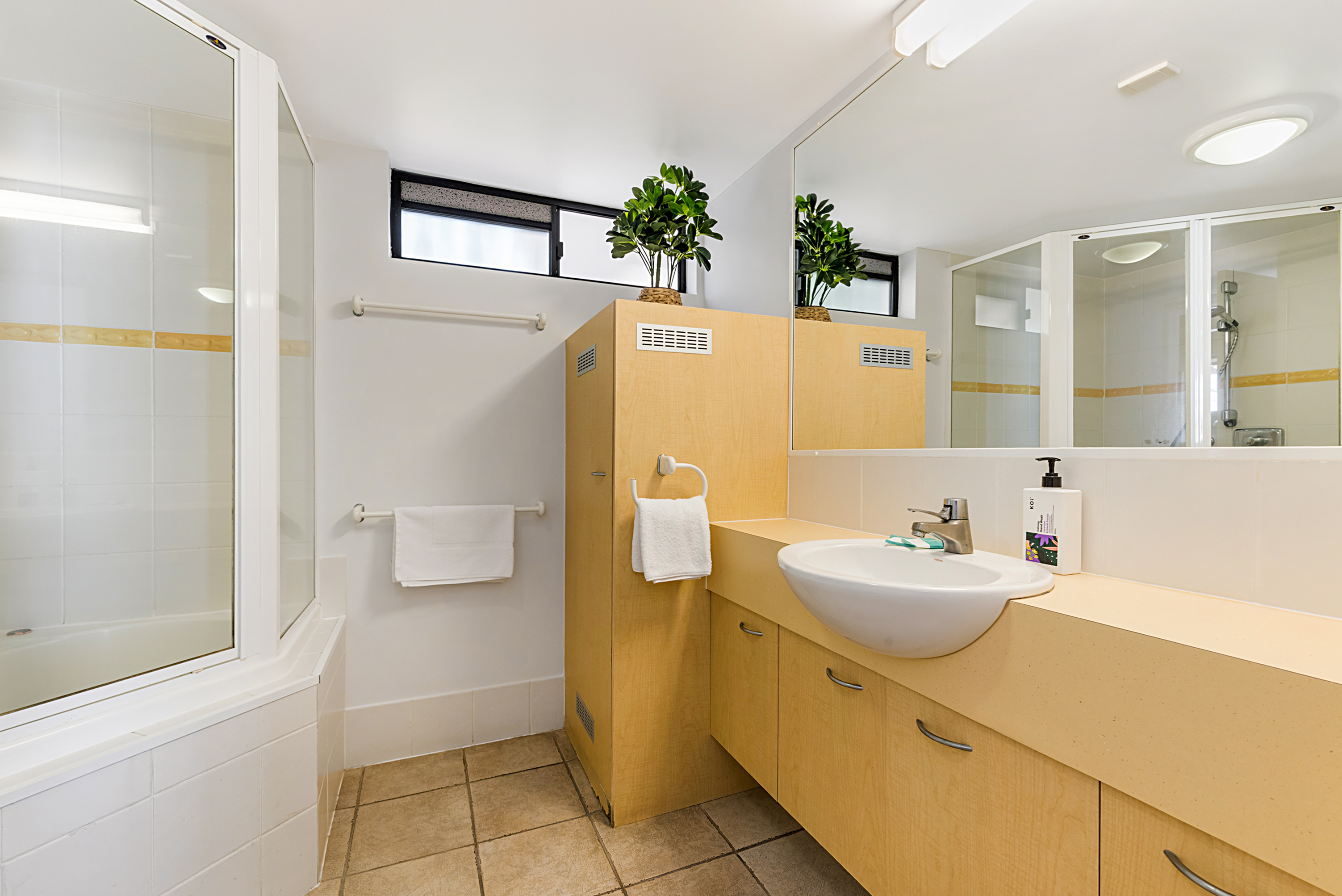 BR 2 Bedroom Apartment