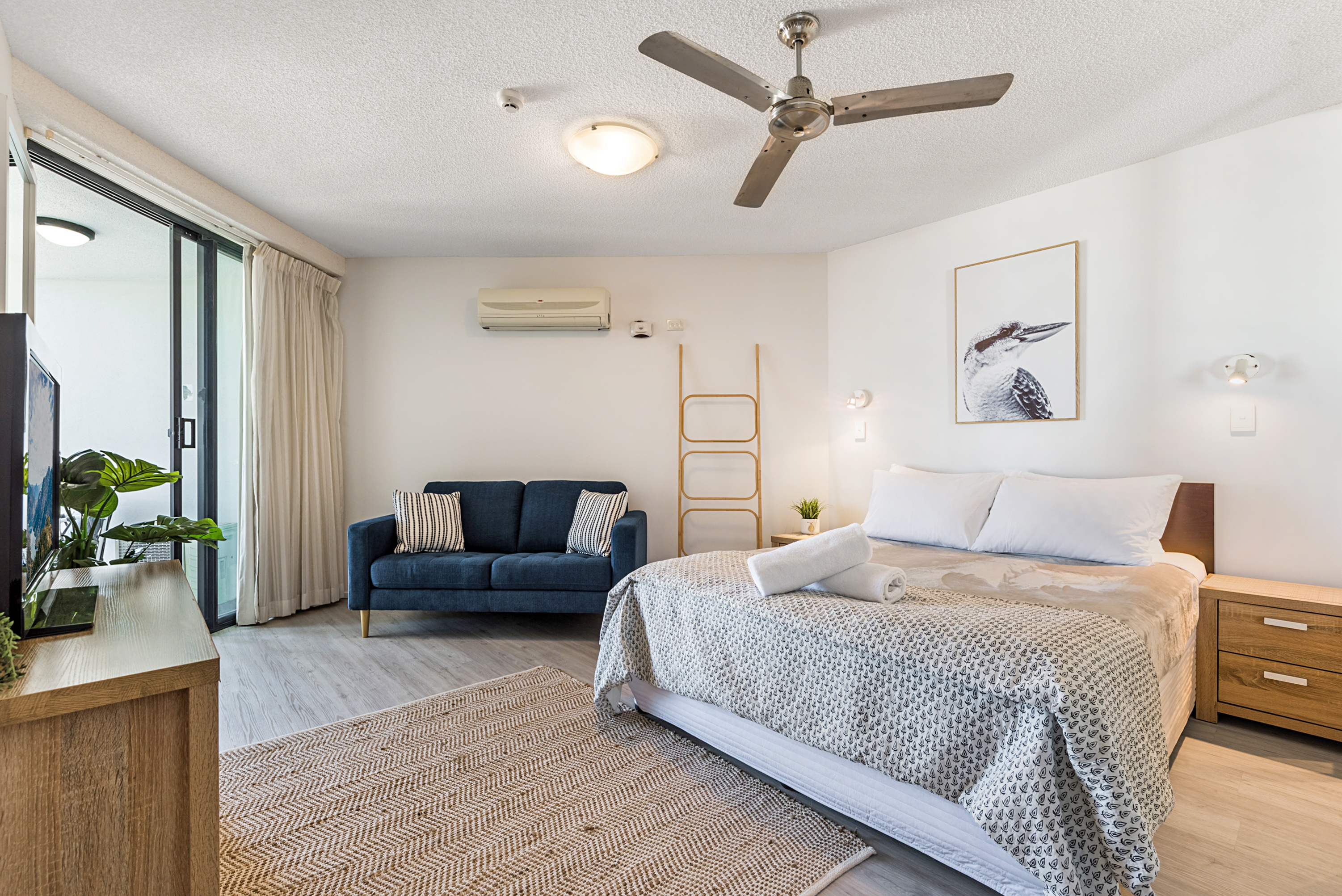 BR 2 Bedroom Apartment