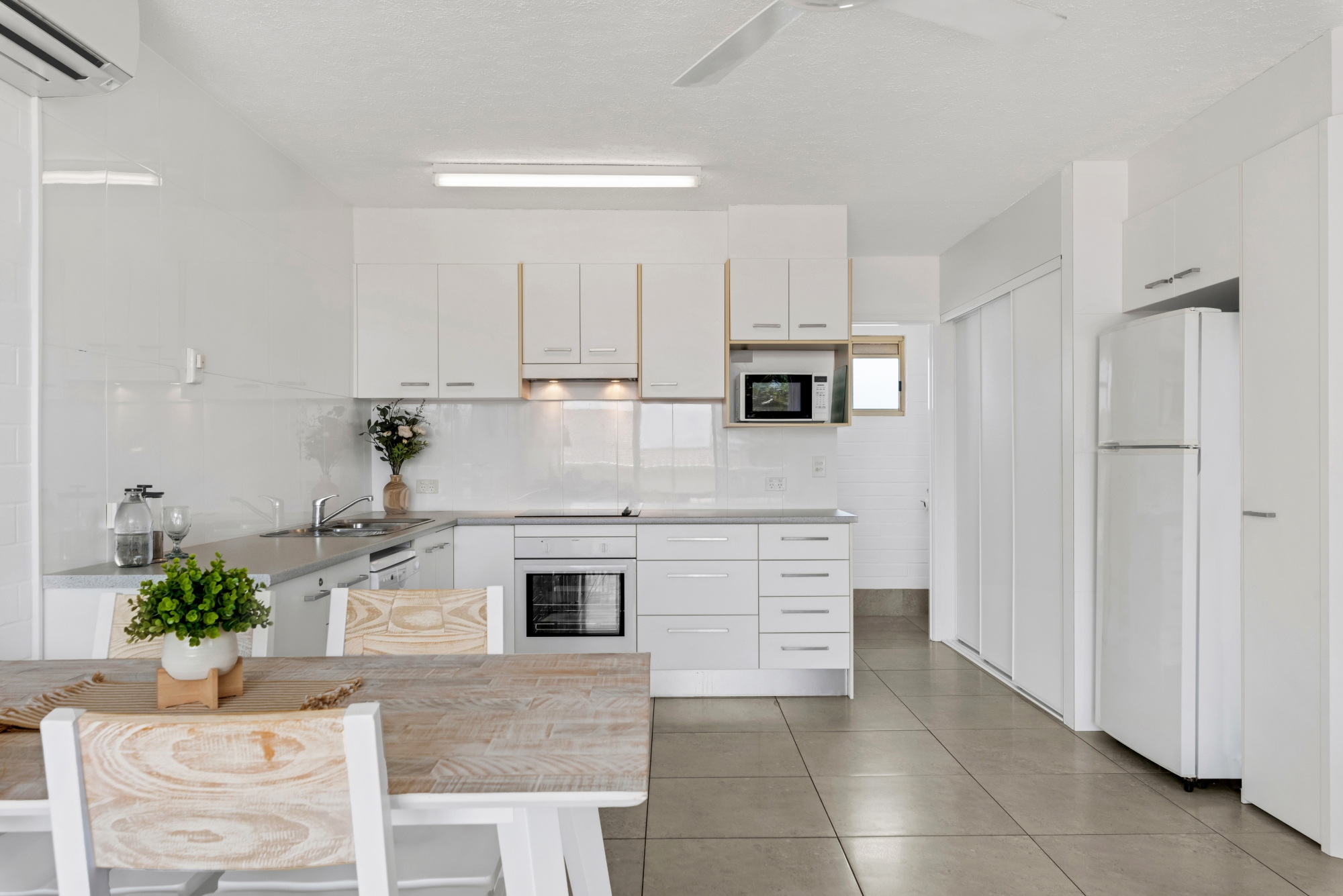 2 Bedroom Apartment with Ocean View