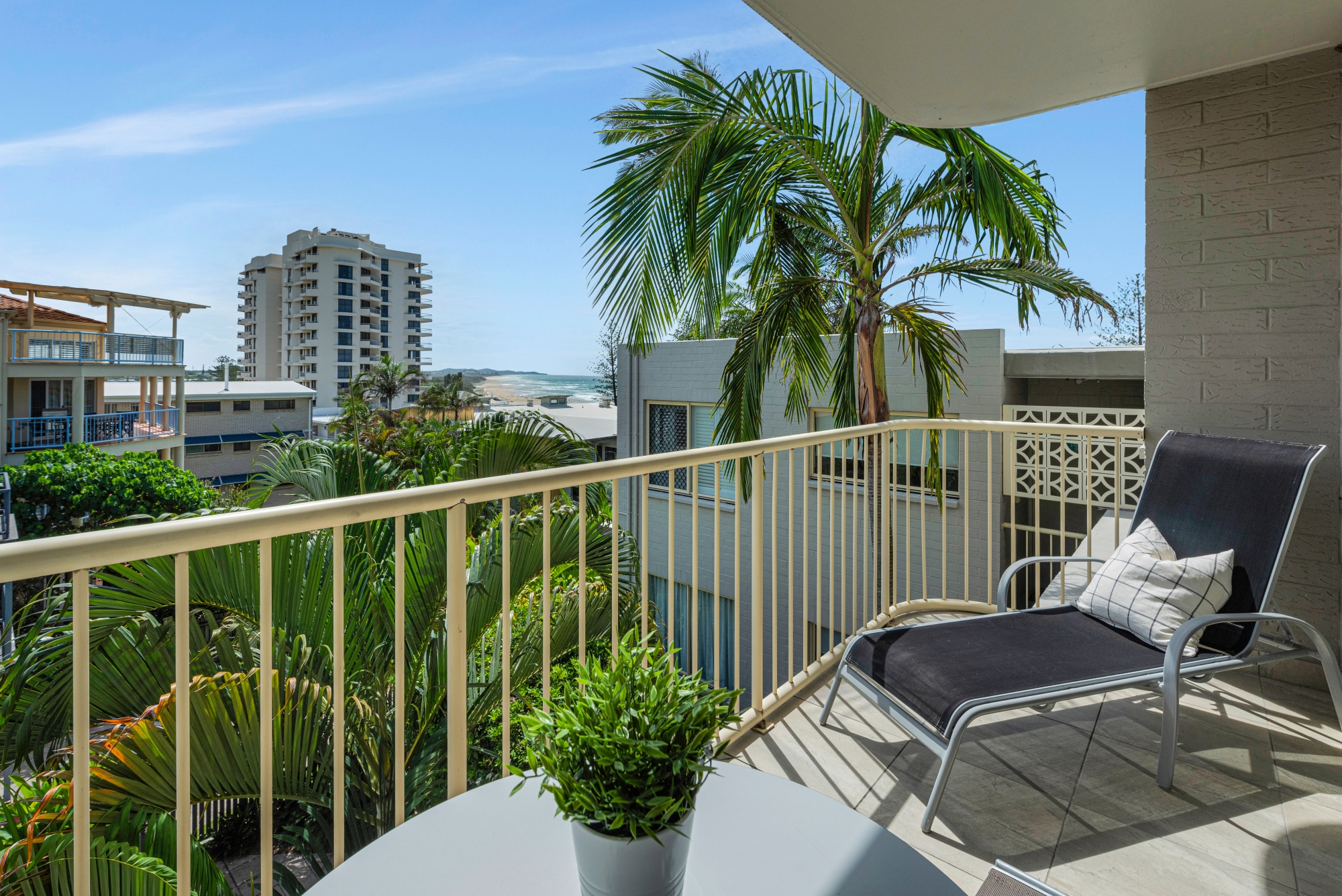 1 Bedroom Apartment with Ocean View