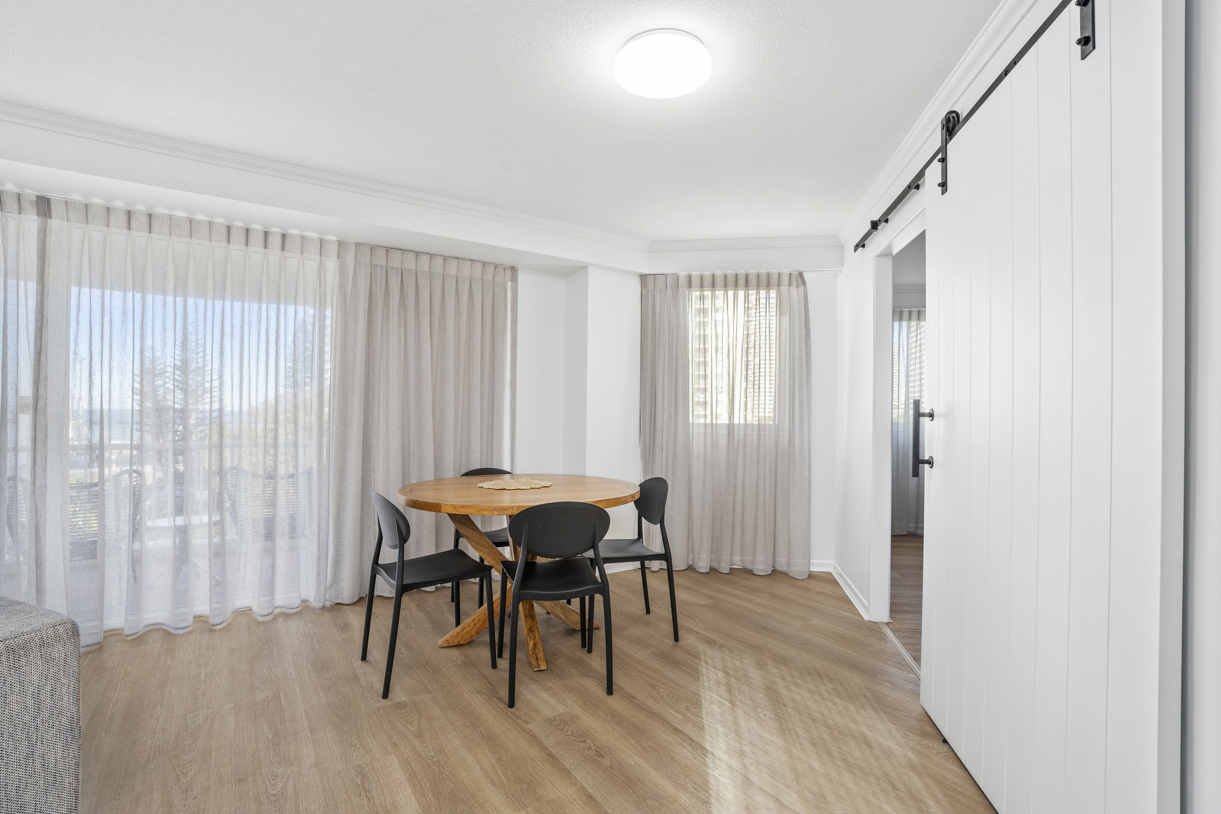 One Bedroom Deluxe - Queen and Single