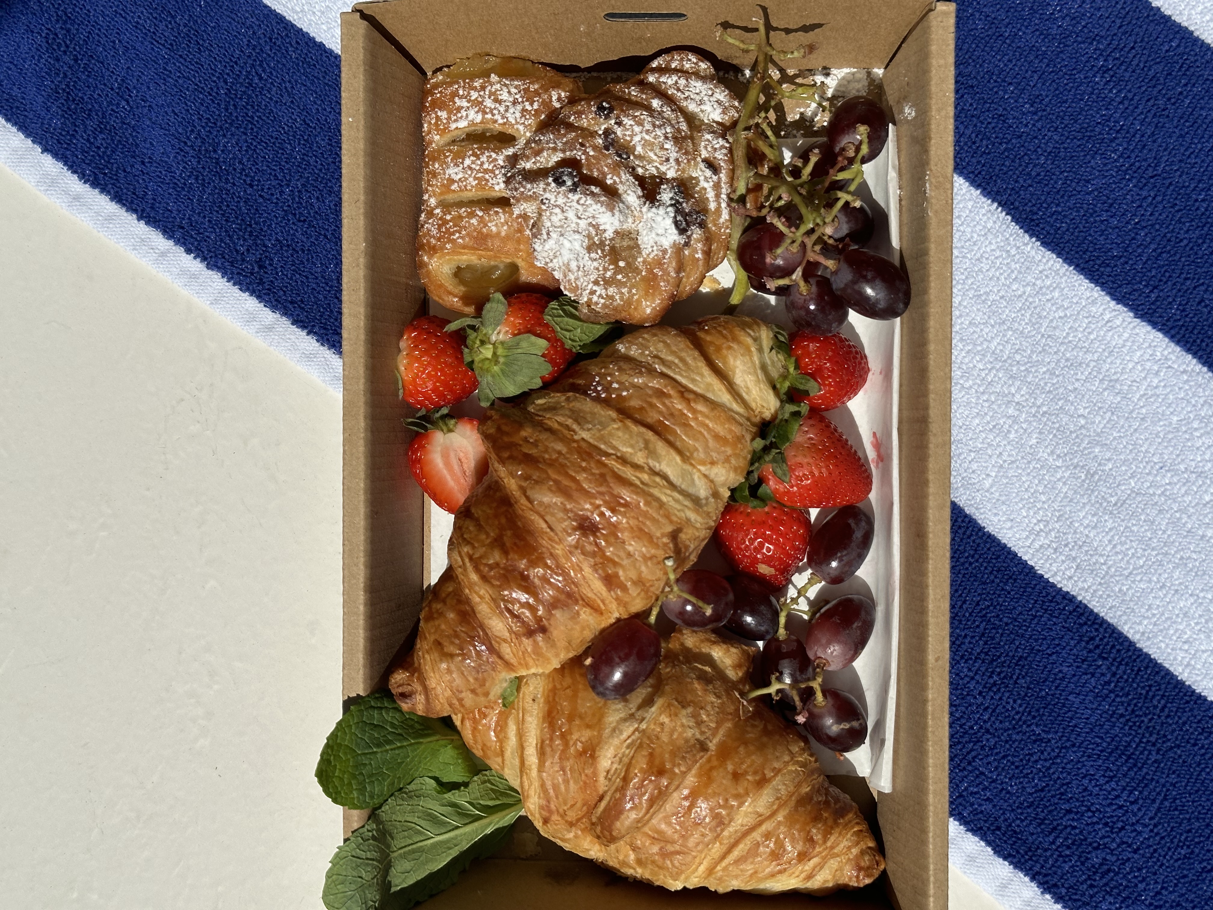 Complimentary Breaky Box!