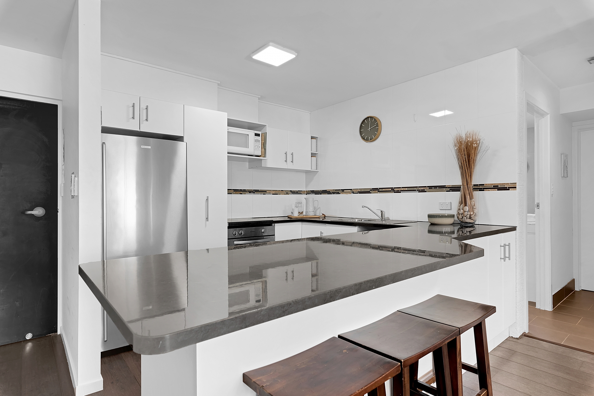 2 Bedroom Apartment with Partial Ocean View