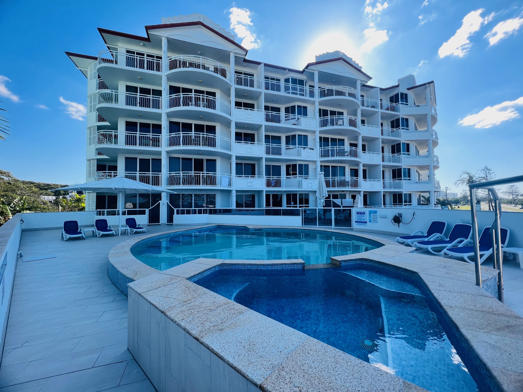 2 Bedroom Pool Side